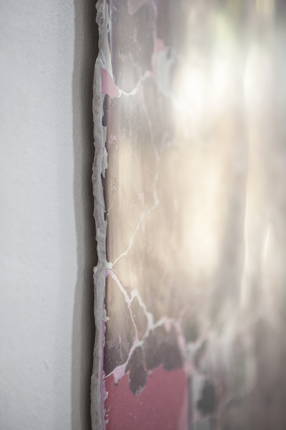 Heti Prack, World Fire (detail), 2021, 142 x 102 cm, Gypsum, pigments, bone glue