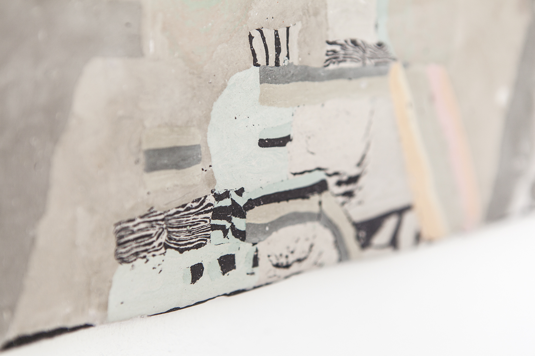 Heti Prack, Friedl (detail), 2021, 57 x 42 cm, Gypsum, pigments, bone glue