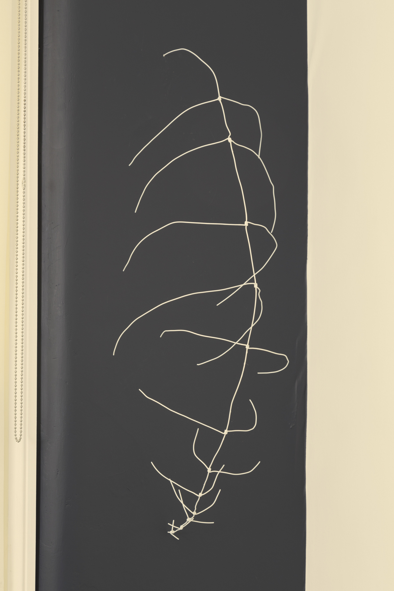 Sam Austen, Skeleton Palm, 2021, Wire, spray paint, 82cm x 26cm x 34cm