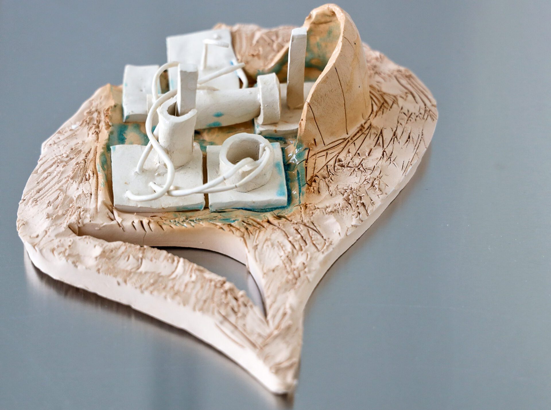 Anna Bochkova, space number 03, 2021, glazed ceramics, 27x20x8 cm