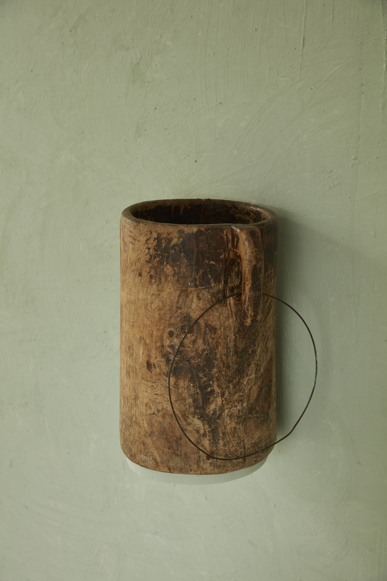 Thea Gvetadze, Khomlis Mtas to Khomli Mountain (detail), 2021, mixed media installation: silk gown, ceramics, old wooden object, 280 × 400 cm
