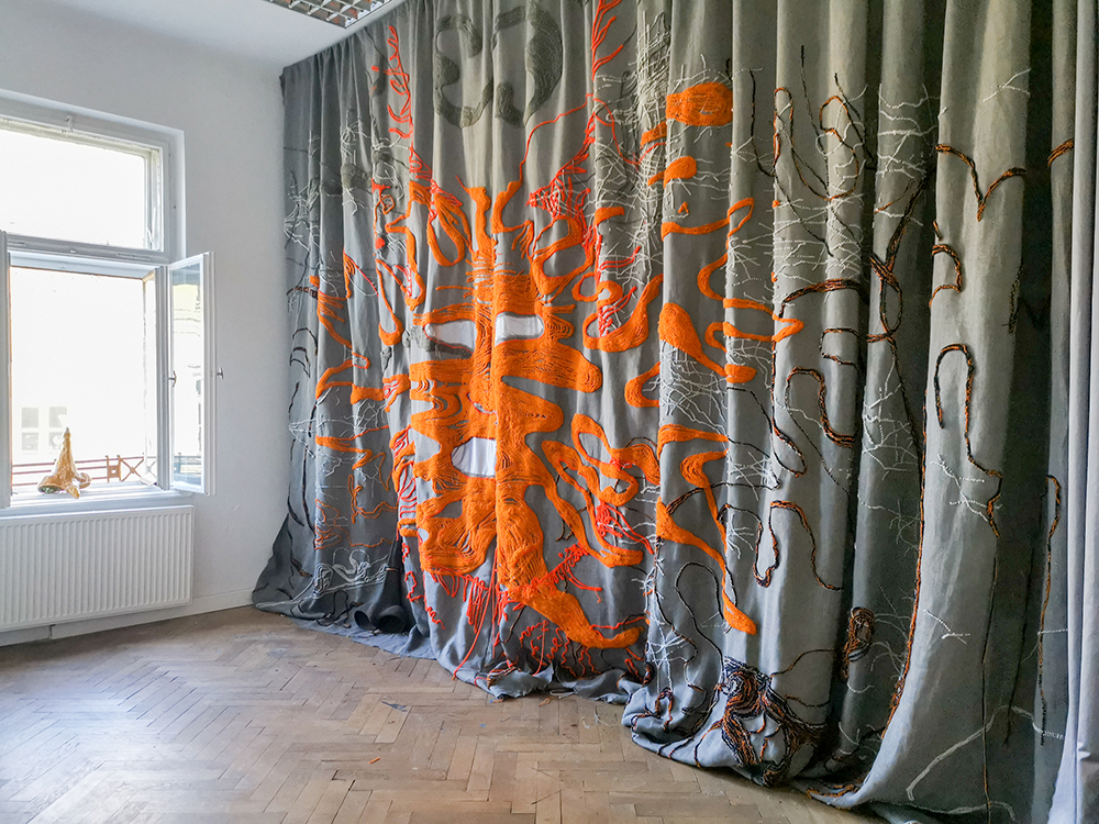 Marta Niedbał,"Sungazing"(alchemical curtain) 2021, wool, jute, 6x4 meters