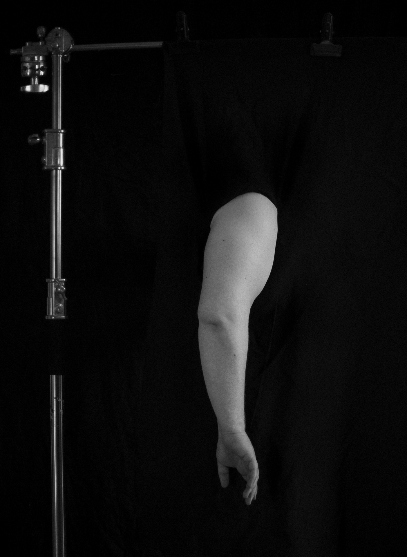 Tore Hallas: Thanatos and his lover, 2021. C-print, frame, reflective glass