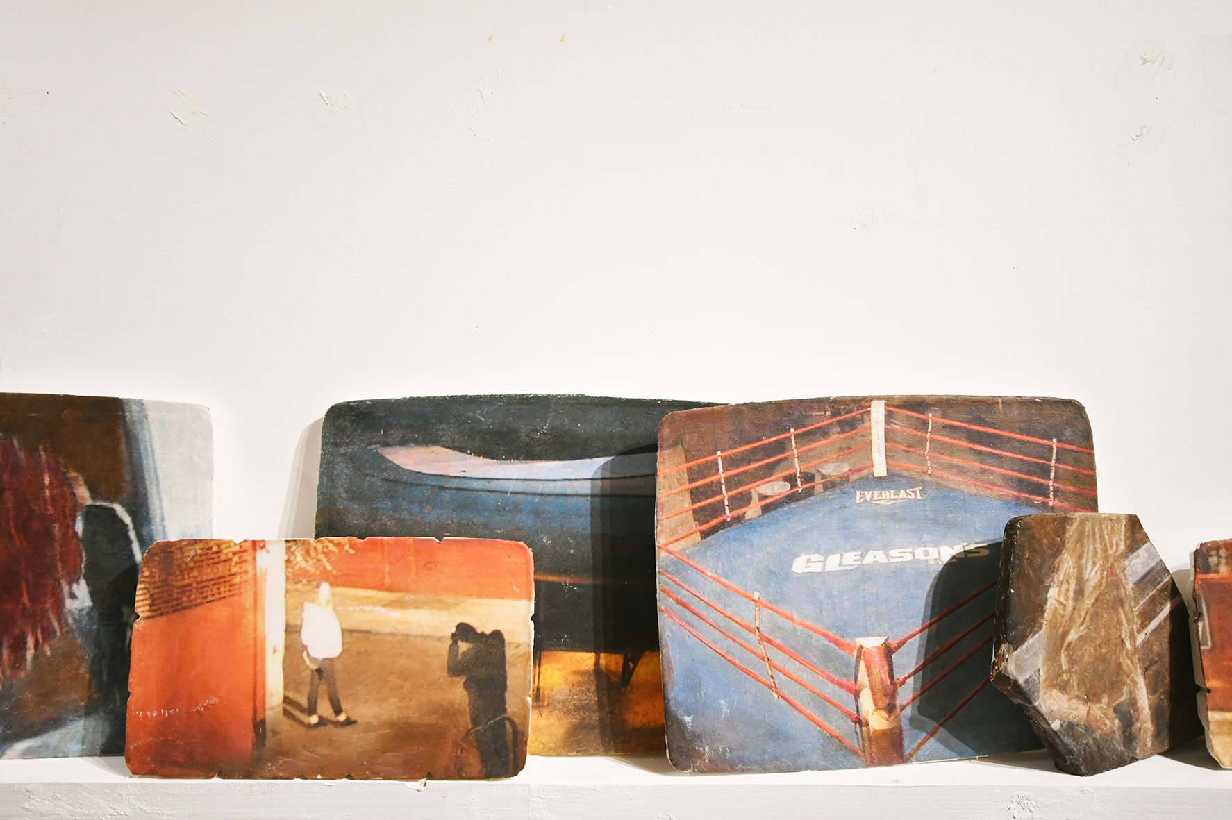 Ella Mievovsky, groundhog dog (detail 2), 2021, set of oil paints on plaster, variable dimensions