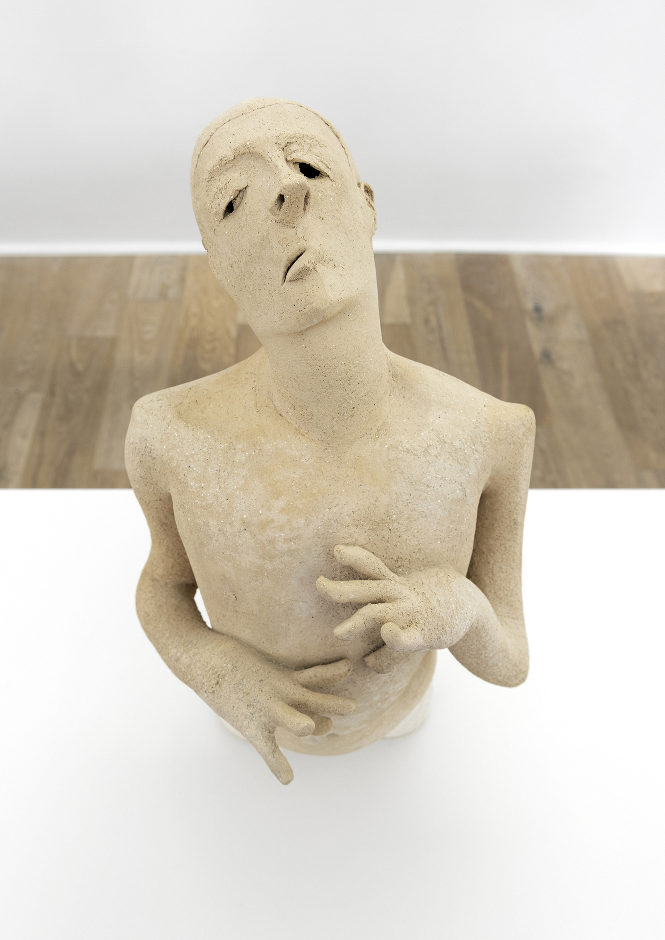 Mark Barker, Untitled, 2021, stoneware, slip, 50.5 x 28 x 30 cm