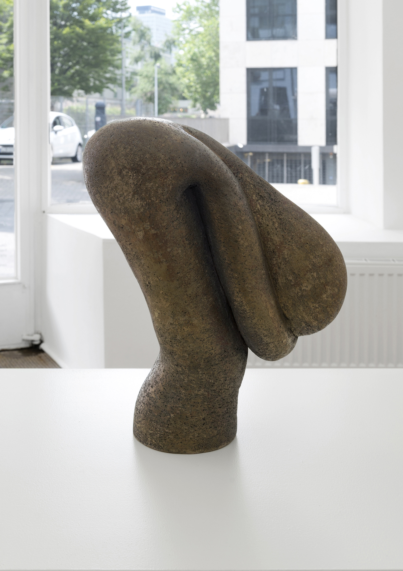 Mark Barker, Untitled, 2021, stoneware, 34 x 28 x 15.5 cm
