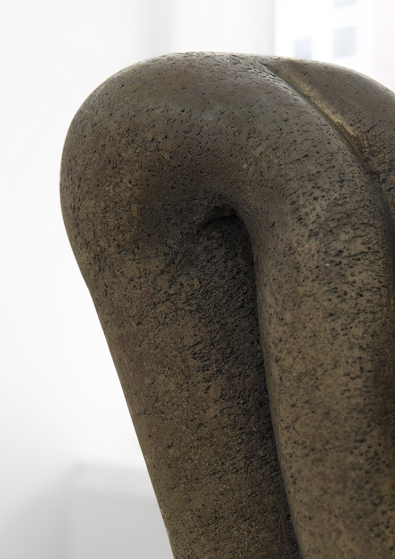 Mark Barker, Untitled, 2021, stoneware, 34 x 28 x 15.5 cm (detail)