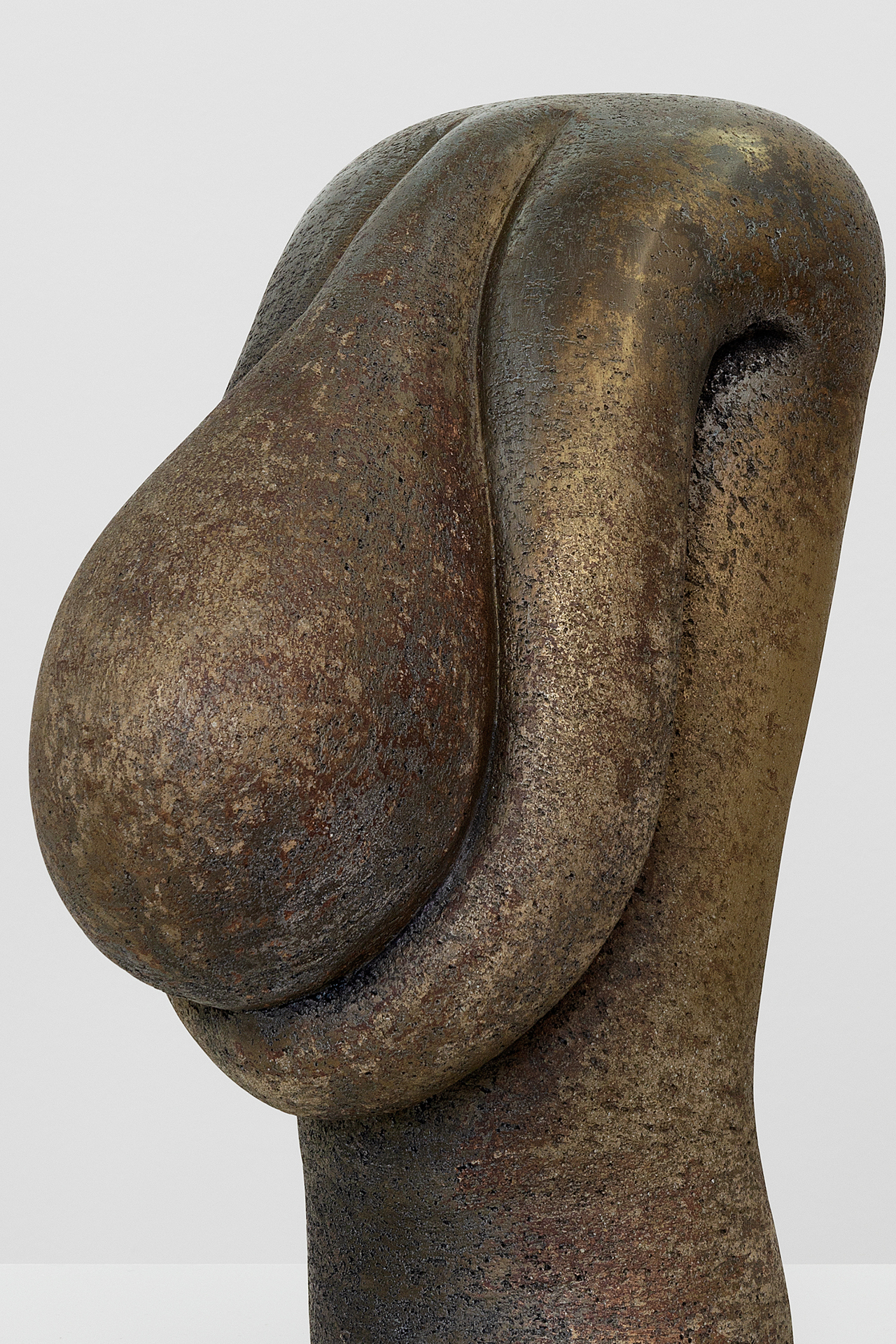 Mark Barker, Untitled, 2021, stoneware, 34 x 28 x 15.5 cm (detail)