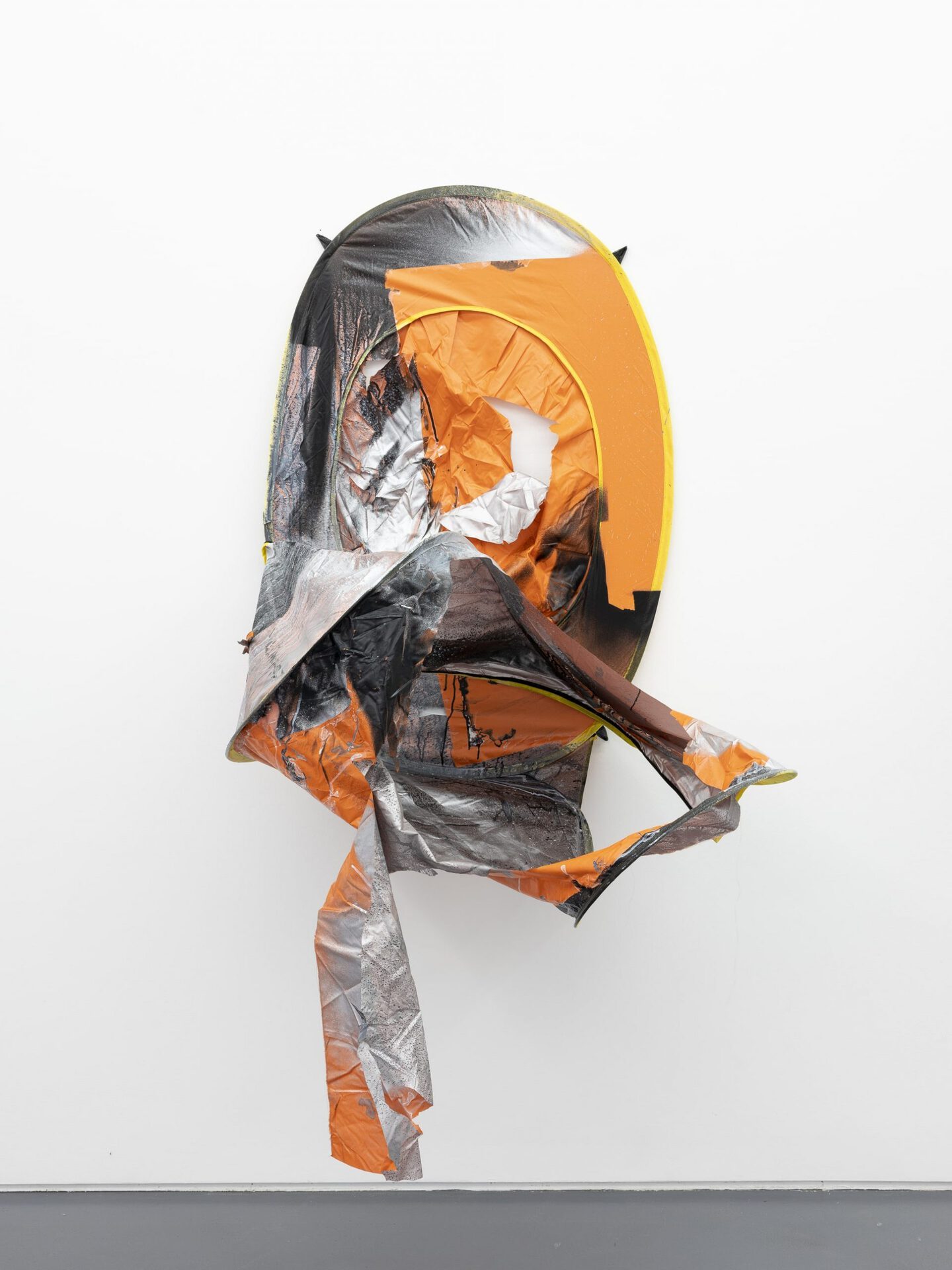 Max Geisler, H.5.21 (Shortcut), 2020, acrylic and varnish on beach shelter, 200 x 85 x 100 cm