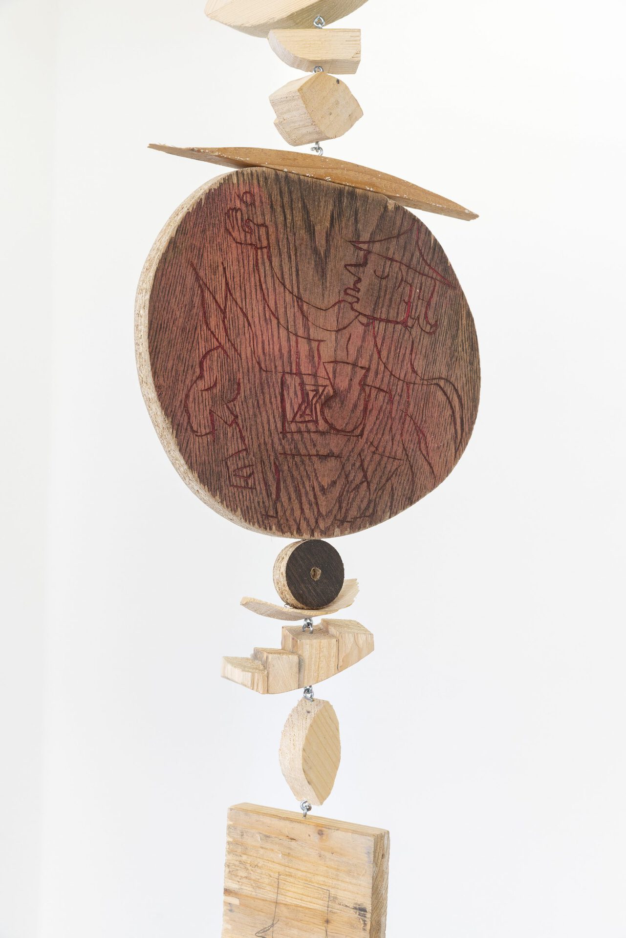 Roy Mordechay - Strom #4 (detail), 2021, wood and metal ring screws, height 340 cm