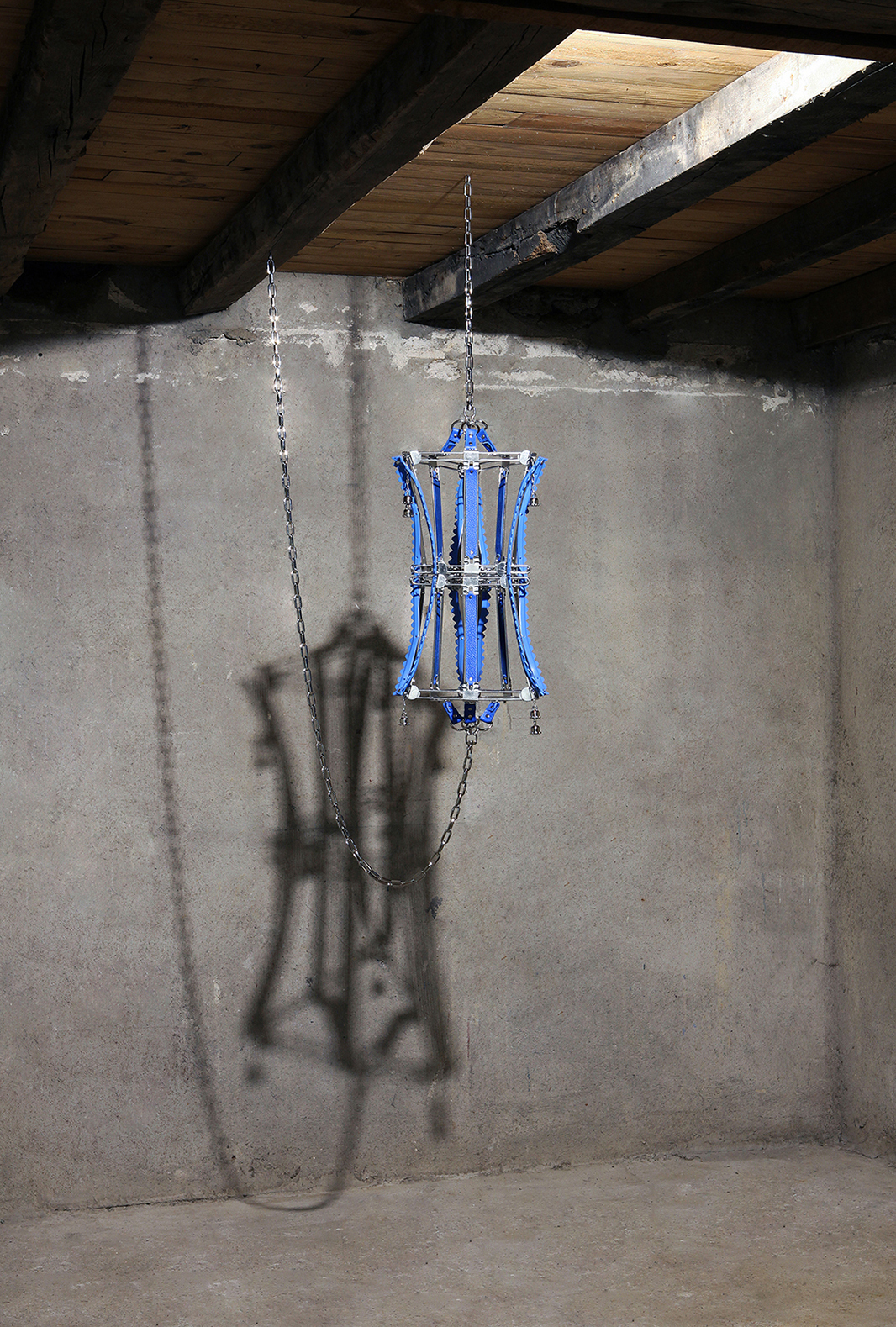 Floryan Varennes, Graal Theory, 2021, Sterilized steel, leather, steel chain, rubber, bells, 60 x 30 cm.