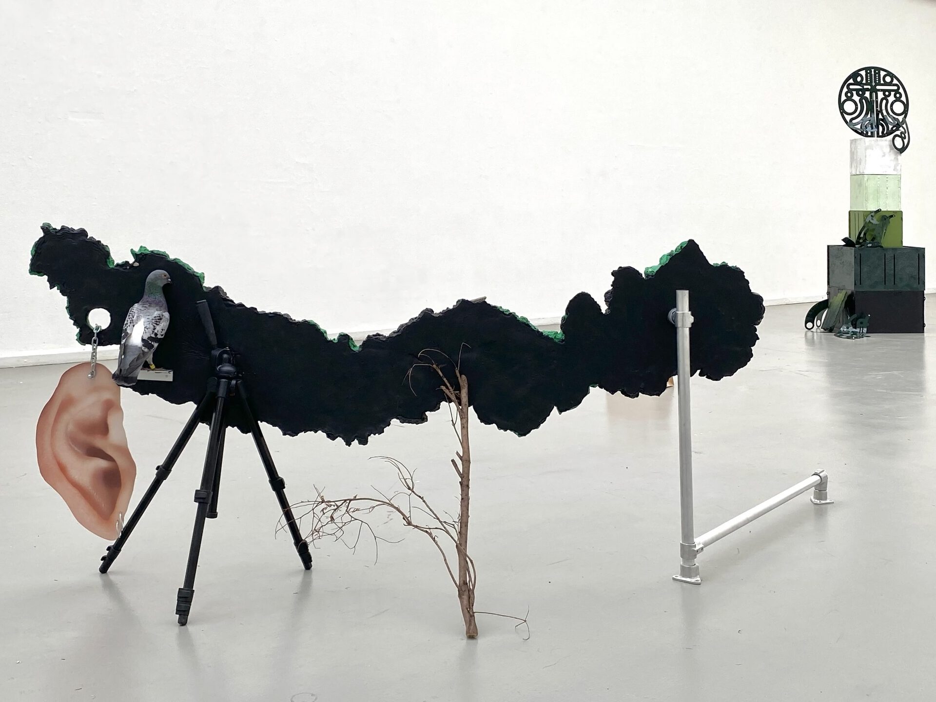 Rodrigo Red Sandoval, Thrilled (back), 2021, mixed media, 200x75x40cm