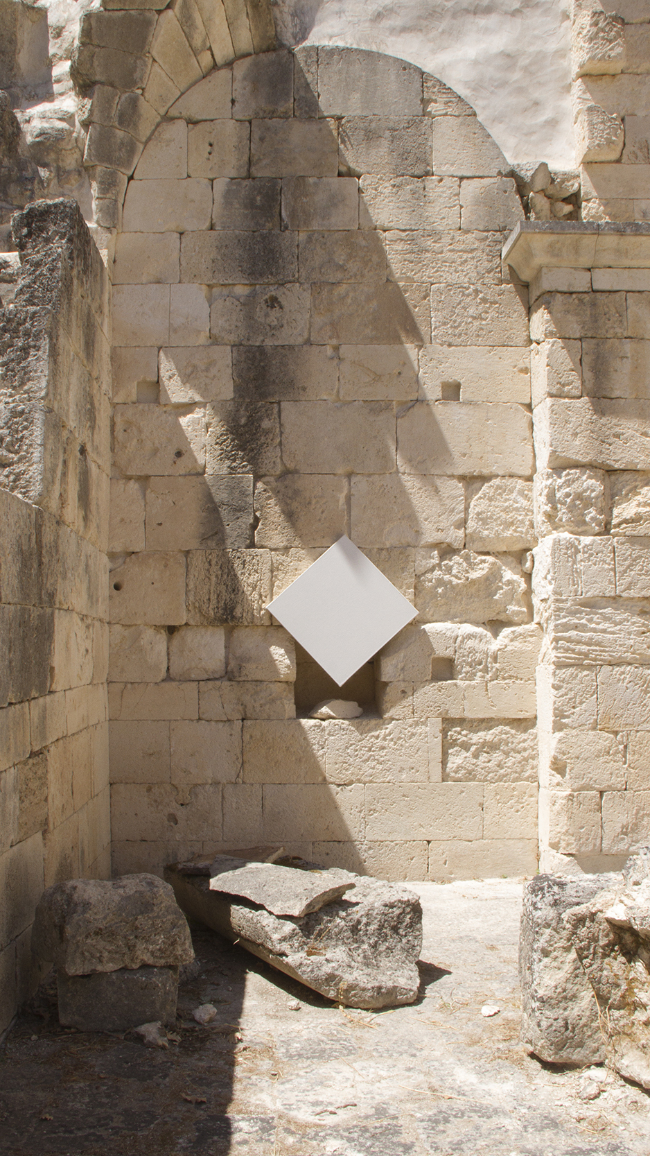 10 Montecristo Project - La Costante Resistenziale, Ruins of San Nicola di Silanis, installation view