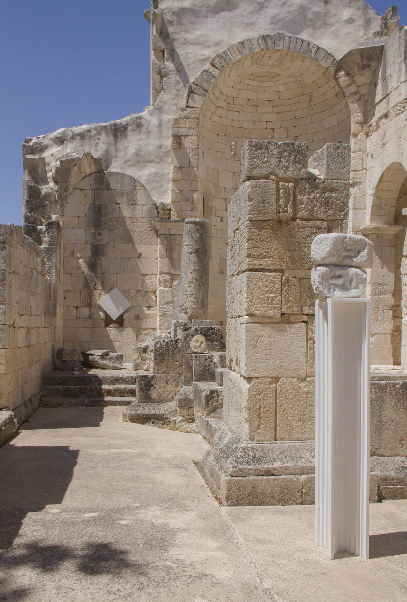 5 Montecristo Project - La Costante Resistenziale, Ruins of San Nicola di Silanis, installation view