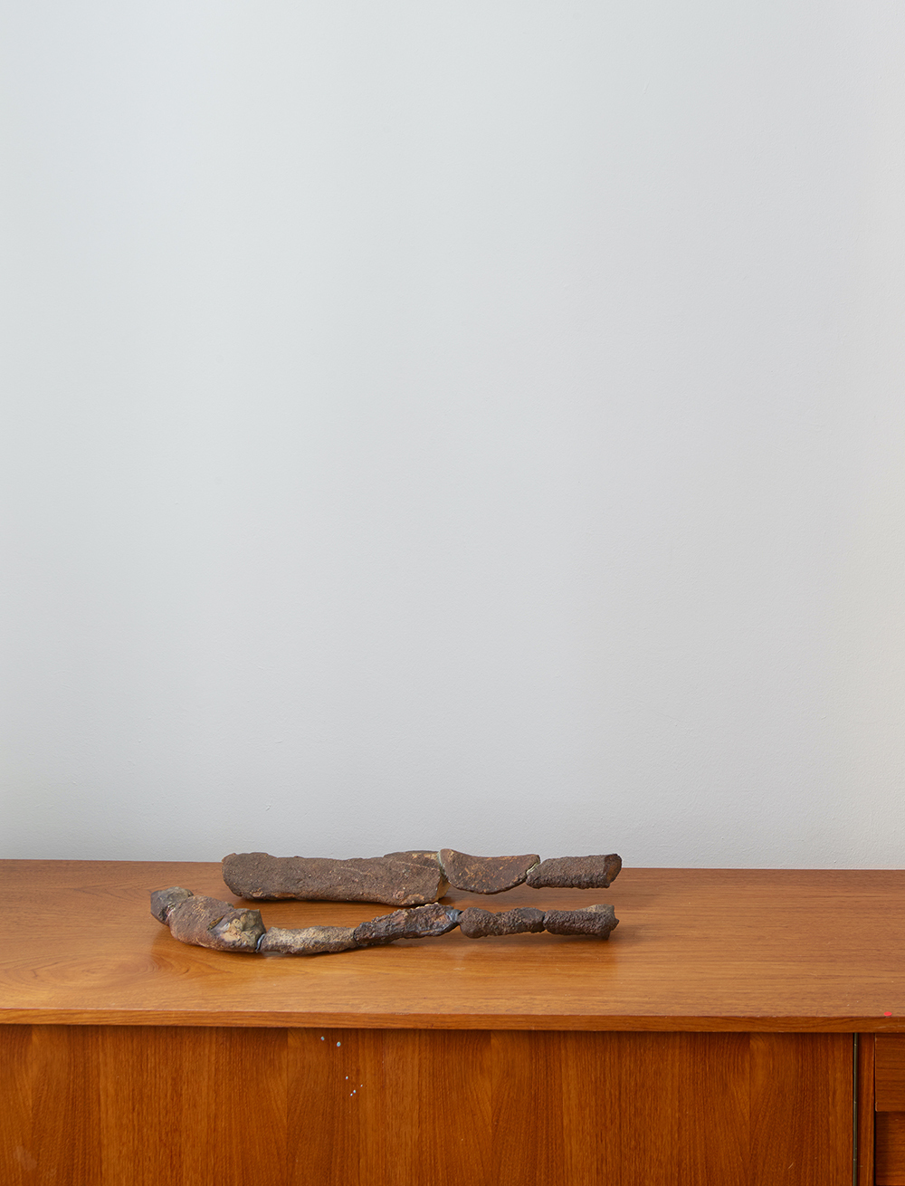 Tarik Kentouche, Neu, 2021, stones, epoxy, ca. 60cm