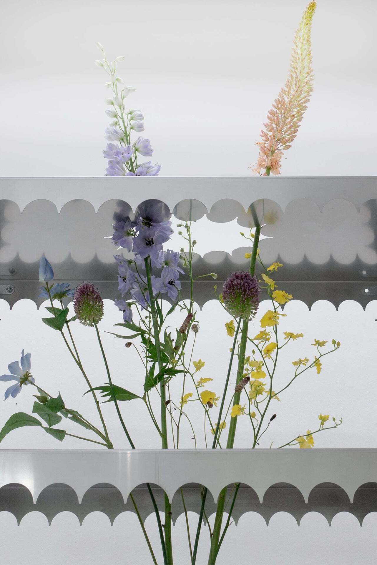 Lisa Ertel & Jannis Zell, Defensive Shelf (detail), 2021