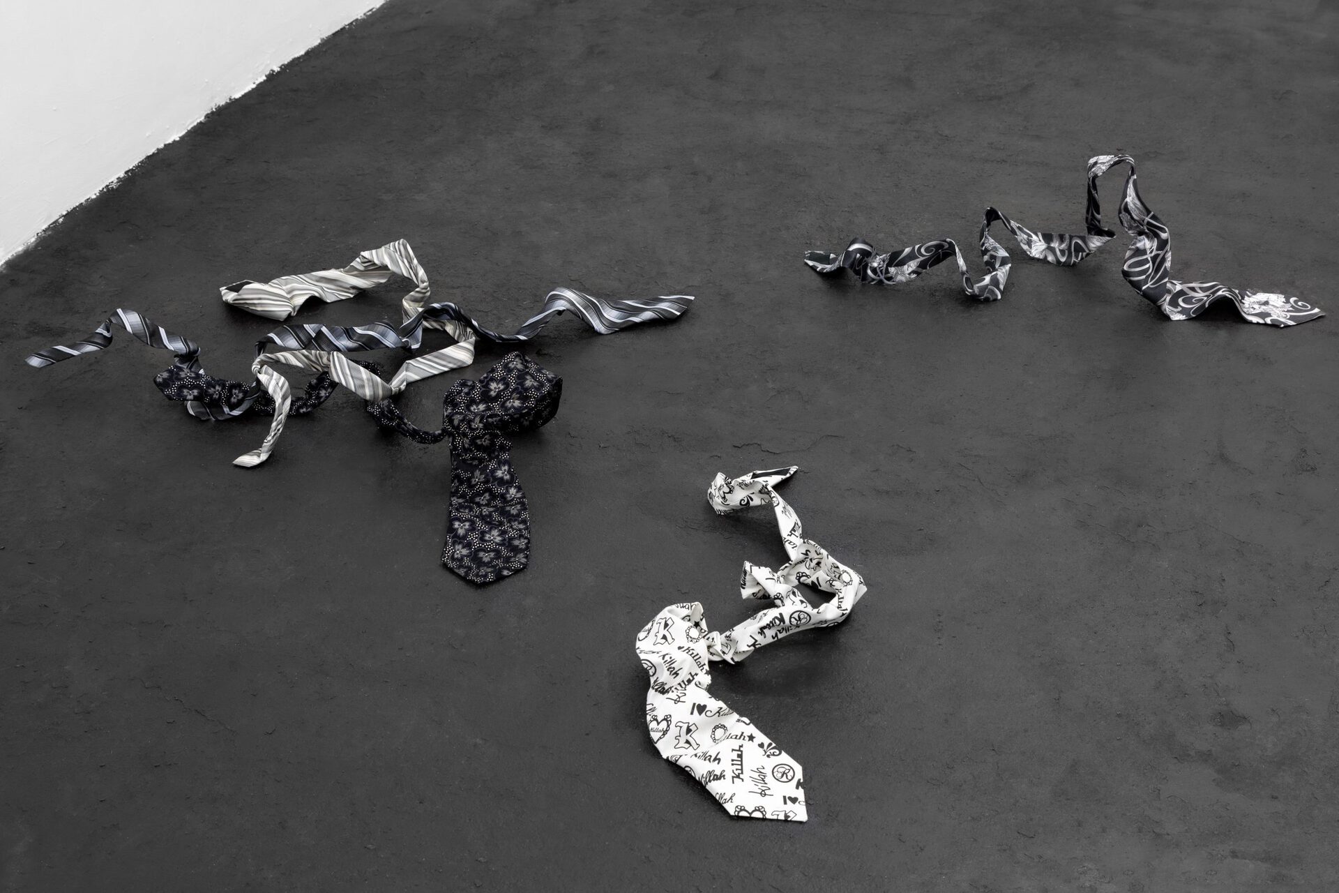 Julian-Jakob Kneer, DECAYDANCE, 2021, Silk and polyester ties, Dimensions variable