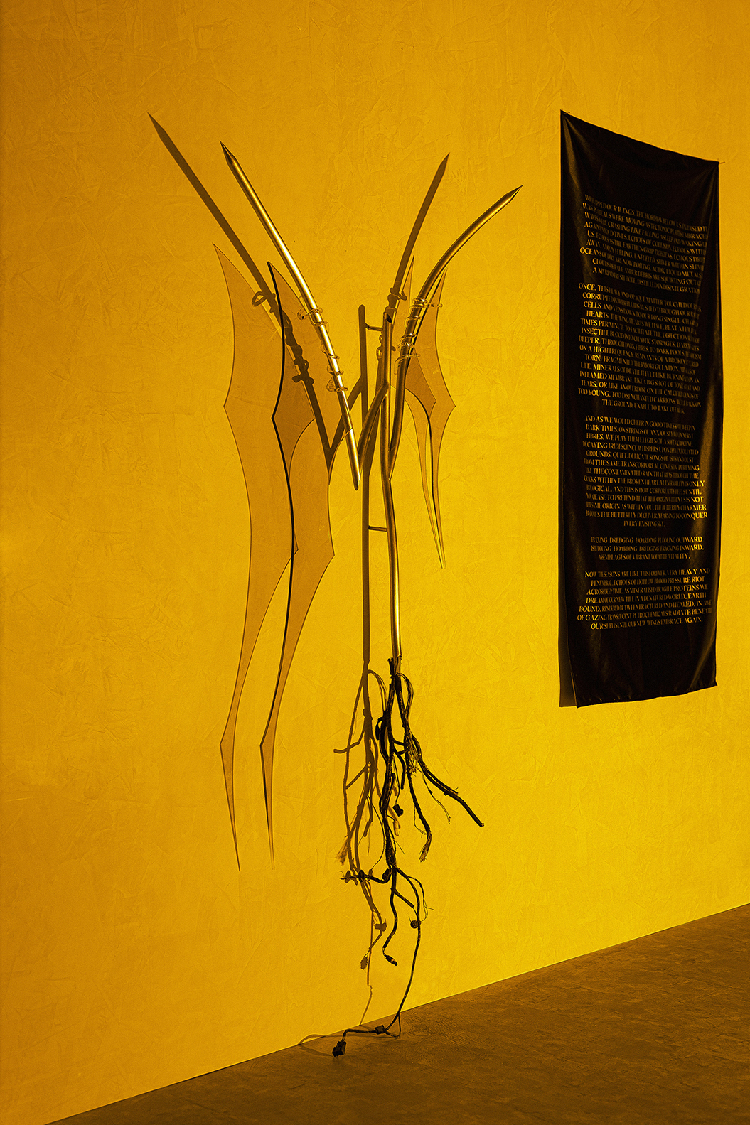 Szilvia Bolla, Aron Lodi, Elegy of the butterfly, 2021, steel, plexiglass, electrical cables, 160x100x20cm