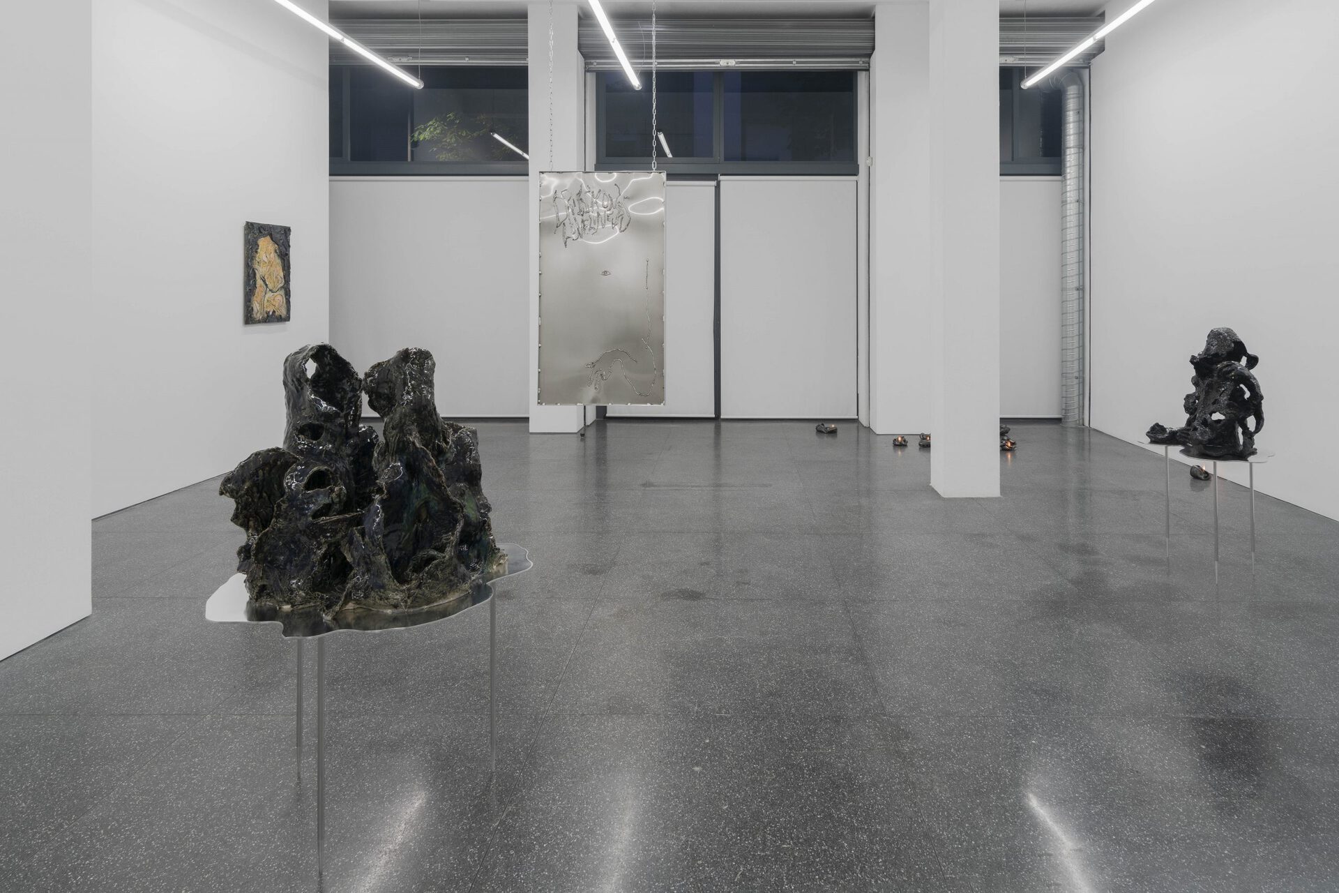 burned against the rear fender, 2021, exhibition view, Lehmann+Silva Gallery