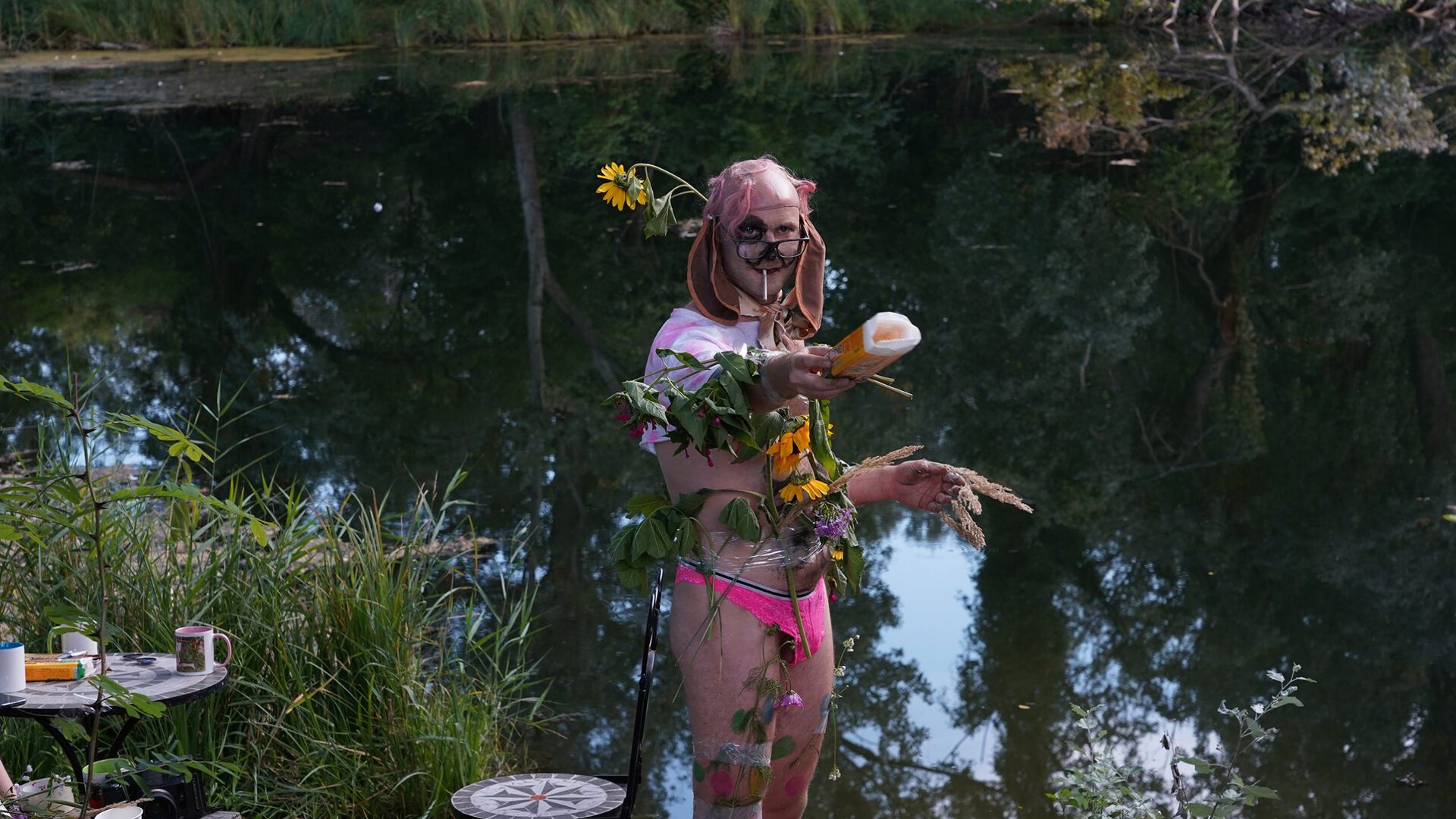 Leon Höllhumer, Tee und Kekse mit Murphy 1, 2021, Performance