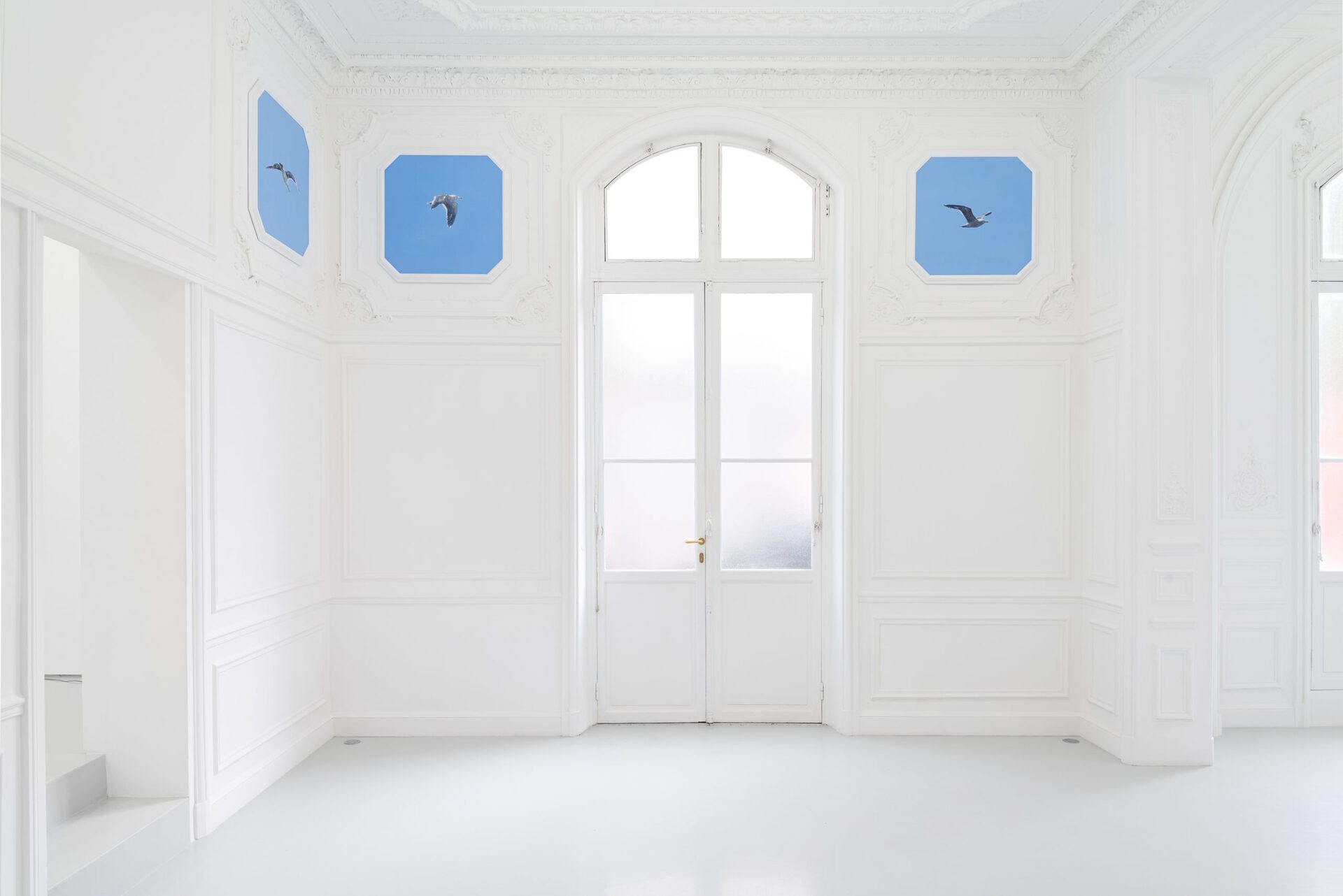 Pentti Monkkonen, El Segundo Blue, 2021, High Art, Paris, installation view. Courtesy of the artist and High Art