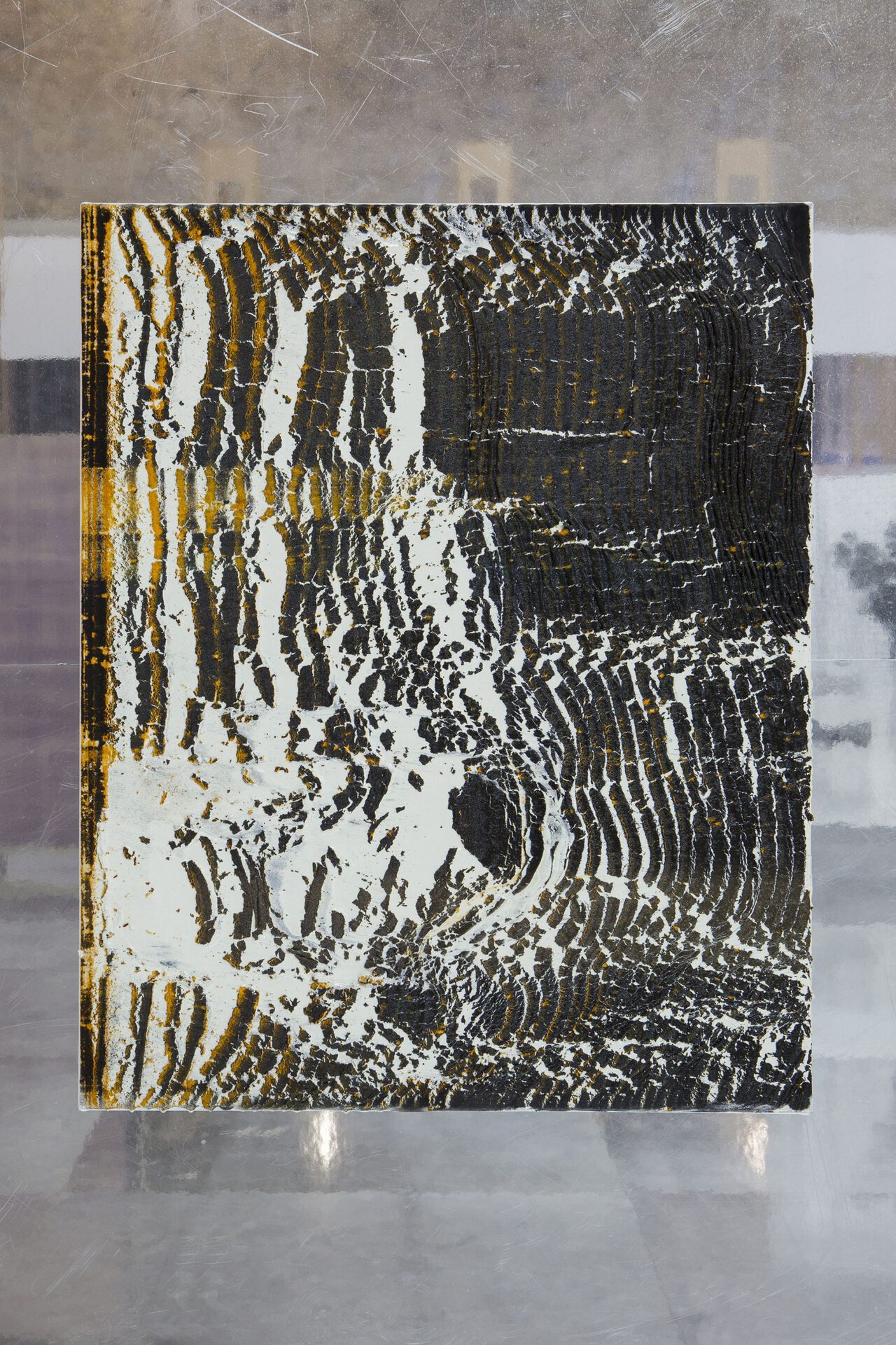 Thomas Fougeirol, COLLAPSING FIELD, 2019 oil, pigment and gesso on canvas 81 x 65 cm (31,8 x 25,5 in)