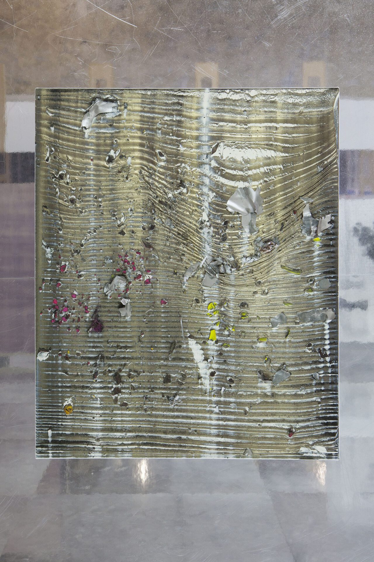 Thomas Fougeirol, COLLAPSING FIELD, 2019 oil, pigment and gesso on canvas 81 x 65 cm (31,8 x 25,5 in)
