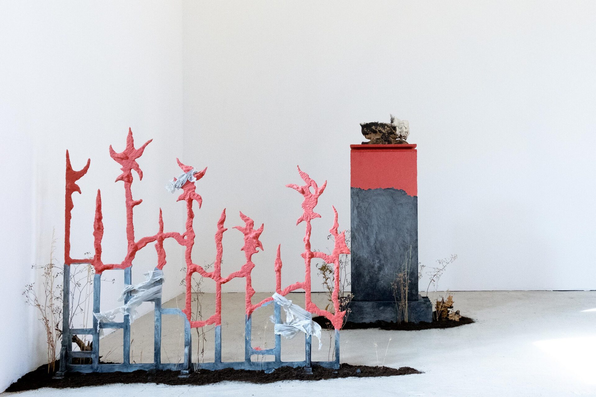Cédric Esturillo, Billie (1) 2021variable dimensions wood, steel, ceramic, jewelry, water, ground, plants, paint.