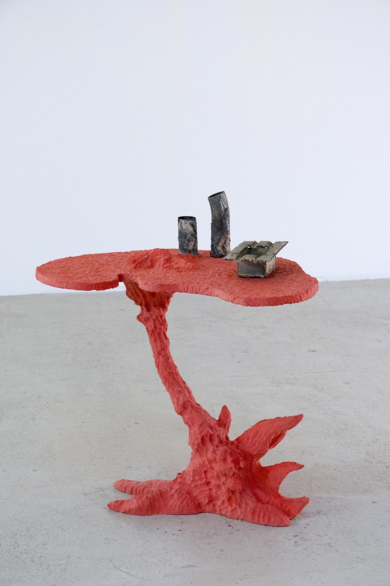 Cédric Esturillo, Bloody Table(1), 2021 variable dimensions, wood, steel.