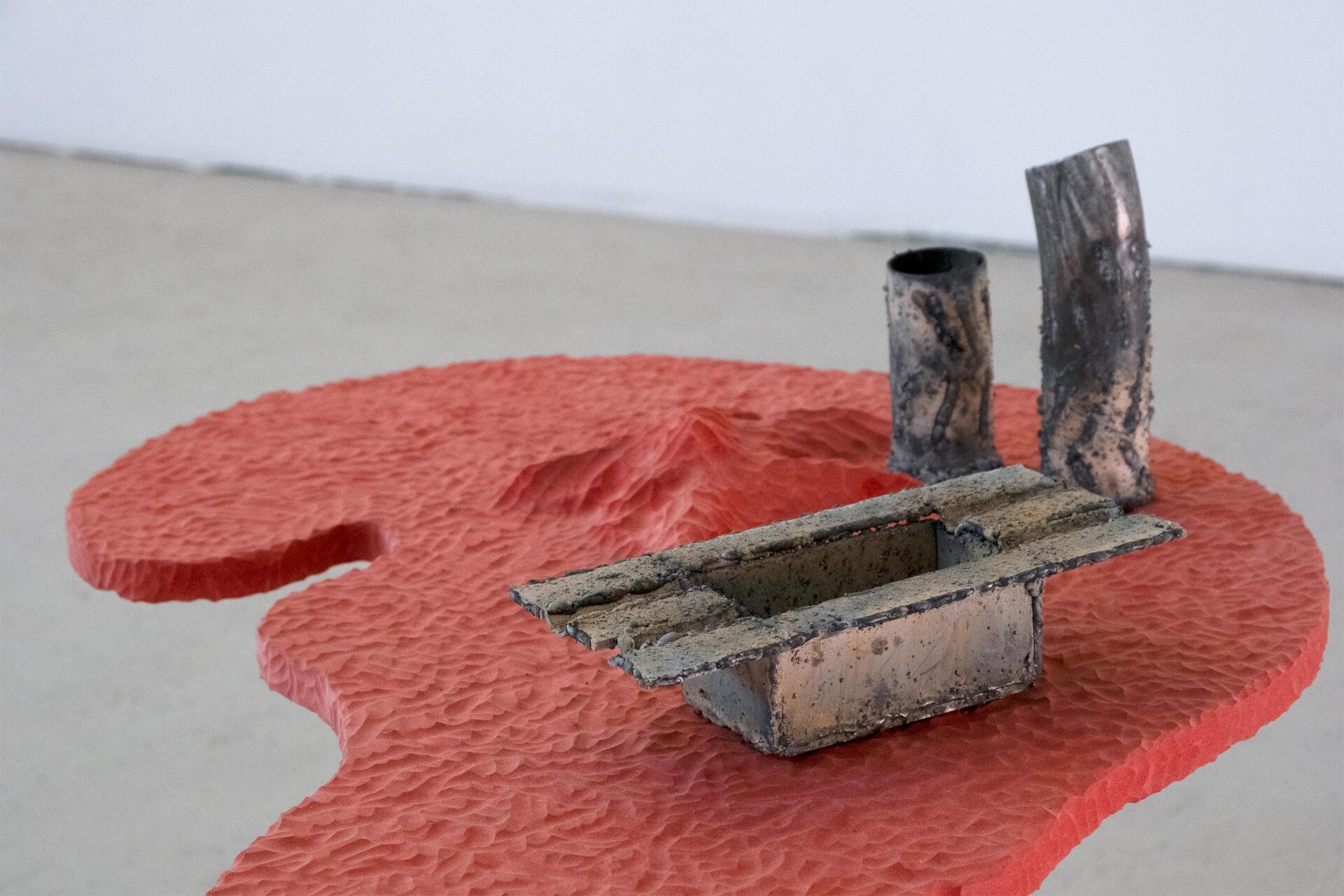 Cédric Esturillo, Bloody Table(4), 2021 variable dimensions, wood, steel.