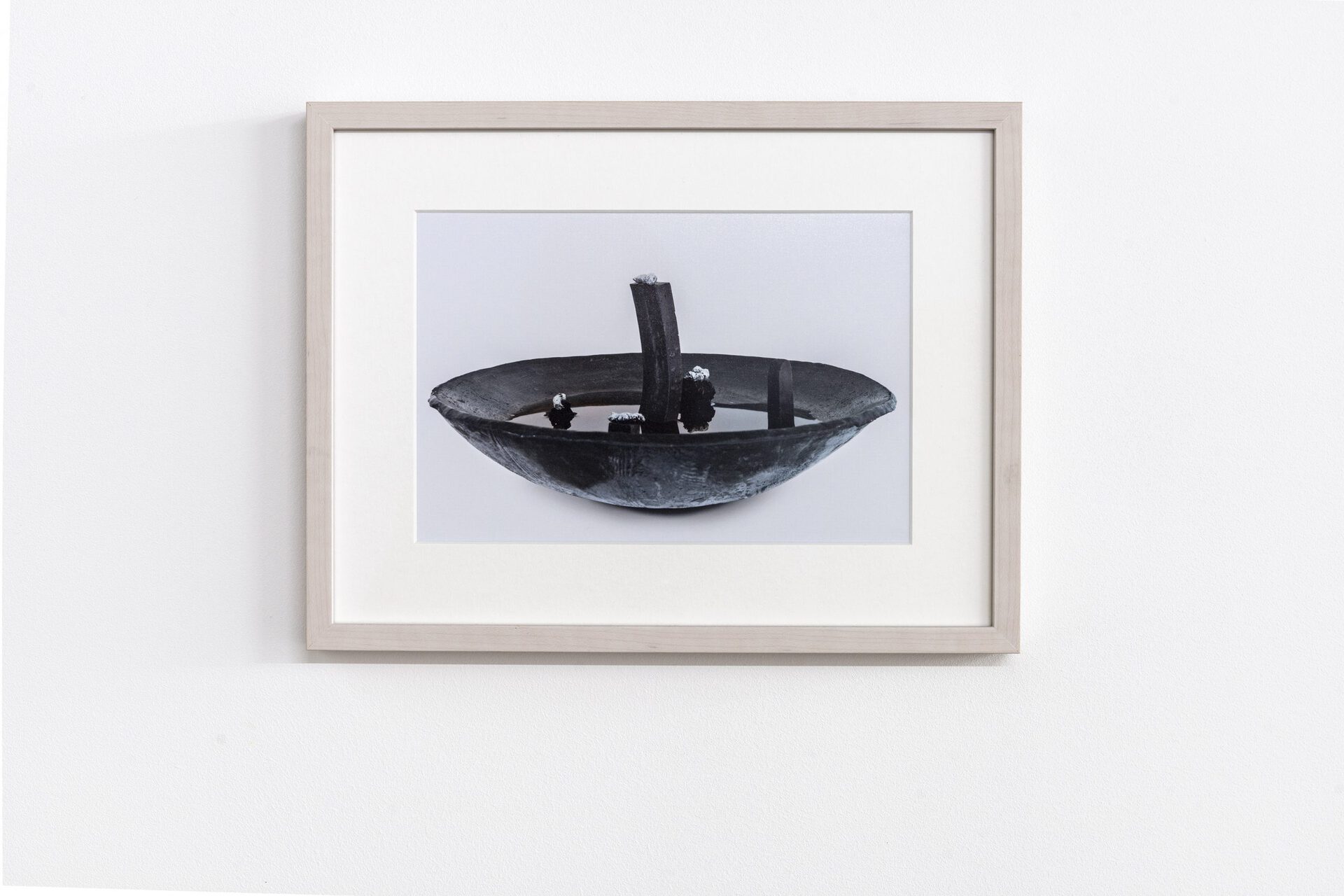 Ida Lennartsson, The Garden of Decay (Vogelbad), 2021 C-Print, Edition of 4 + custom-made sculpture Photo: Helge Mundt
