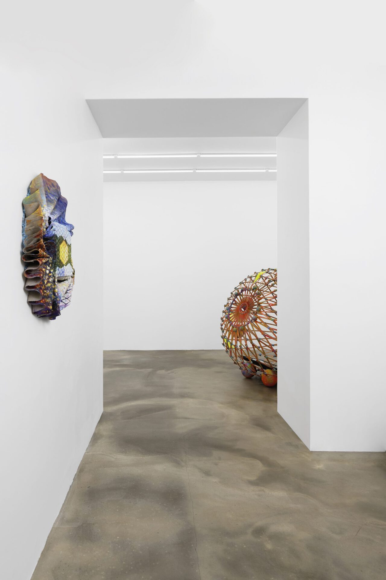 Johanna Odersky, Spin, 2021, exhibition view, Sans titre (2016), Paris