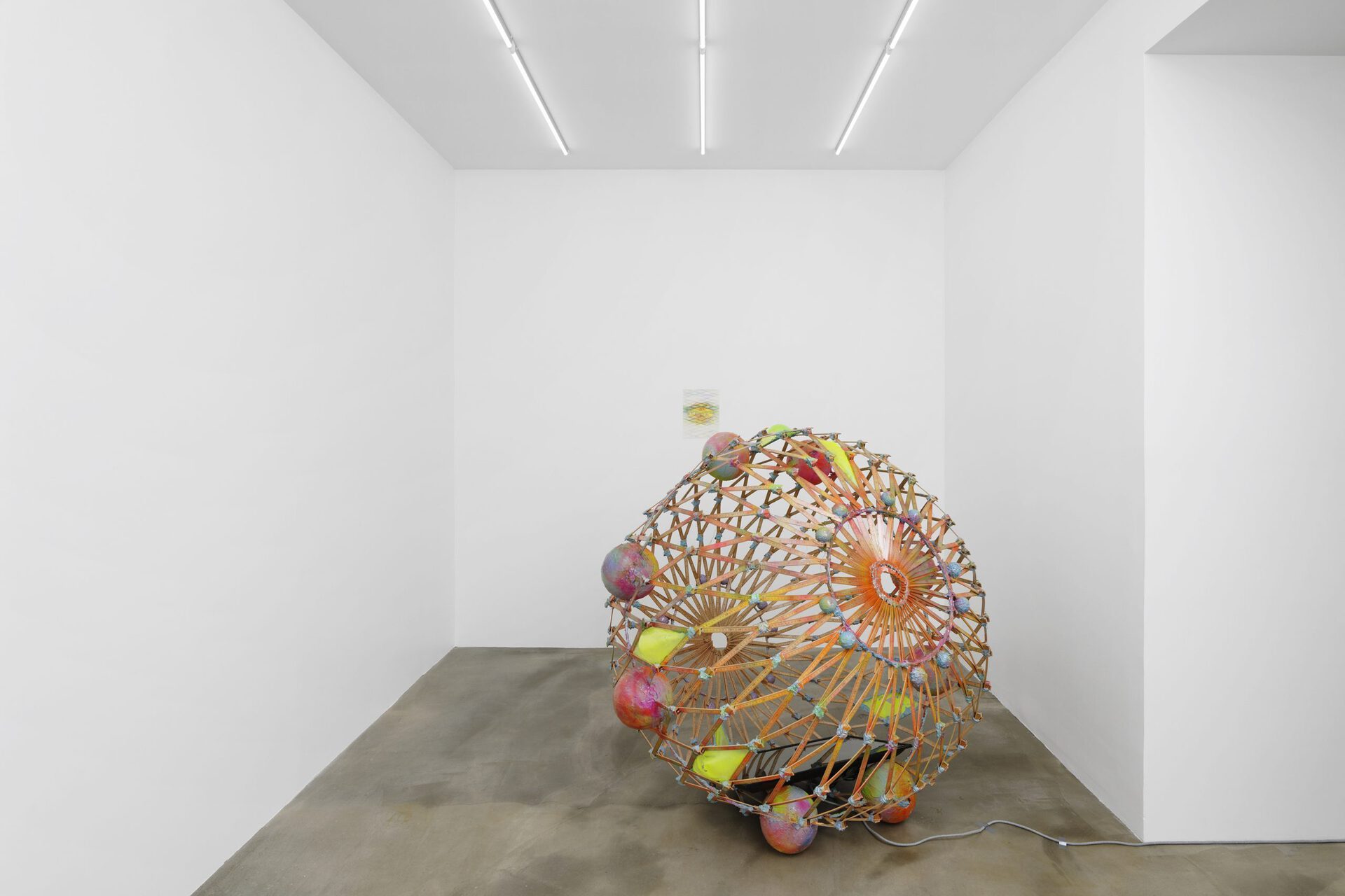 Johanna Odersky, Where Water Touches All Around, 2021, spray paint on rullers, styrofoam, thermoplastic, epoxy, 140 x 160 x 140 cm, unique
