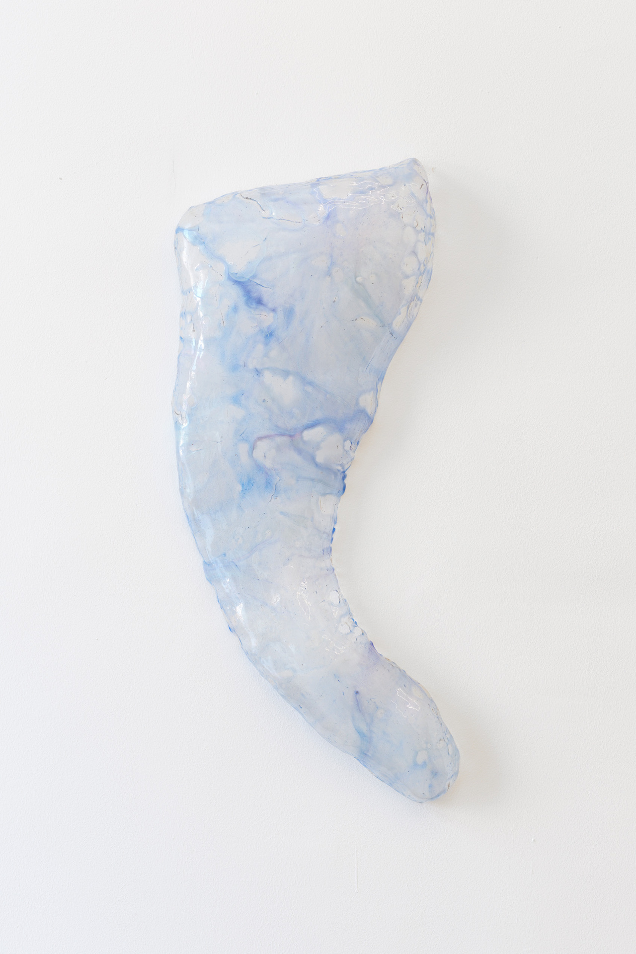 Tarek Lakhrissi, Tongue II, 2021, resin. Photo: Maximilian Anelli-Monti