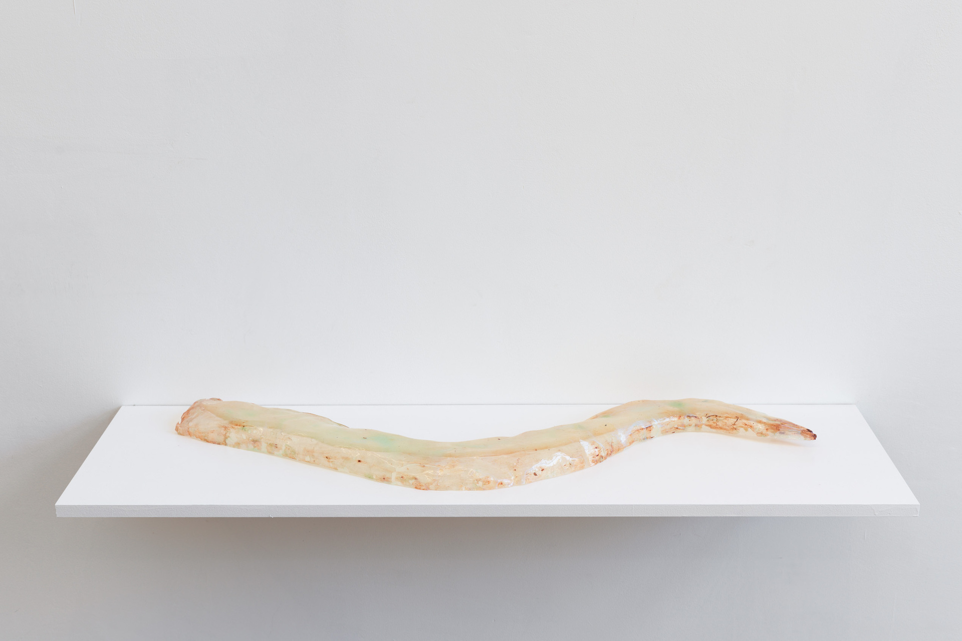 Tarek Lakhrissi, Tongue VI 2021, resin. Photo: Maximilian Anelli-Monti