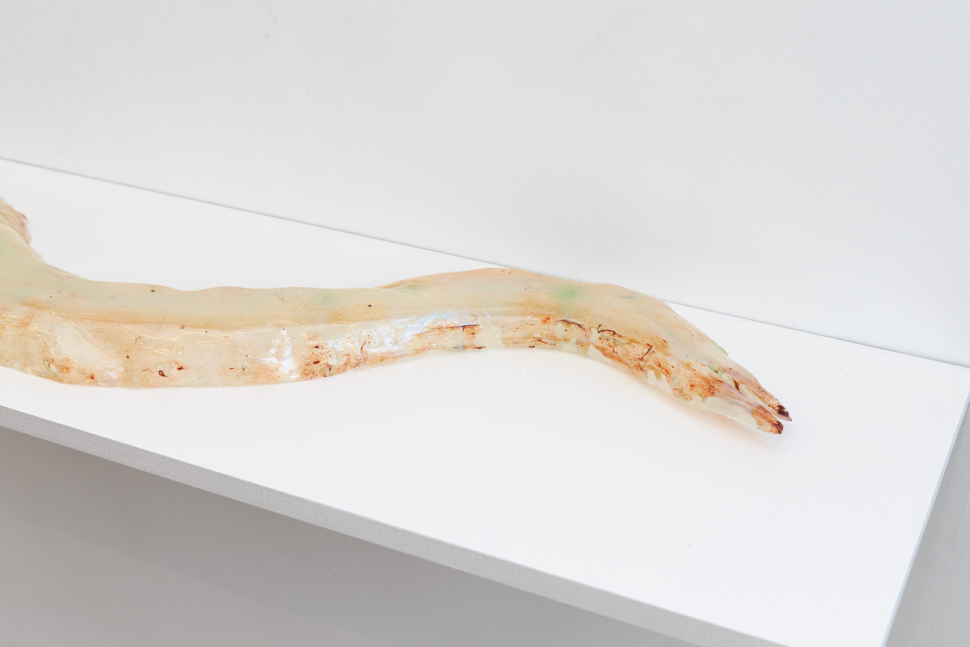 Tarek Lakhrissi, Tongue VI 2021, resin. Photo: Maximilian Anelli-Monti