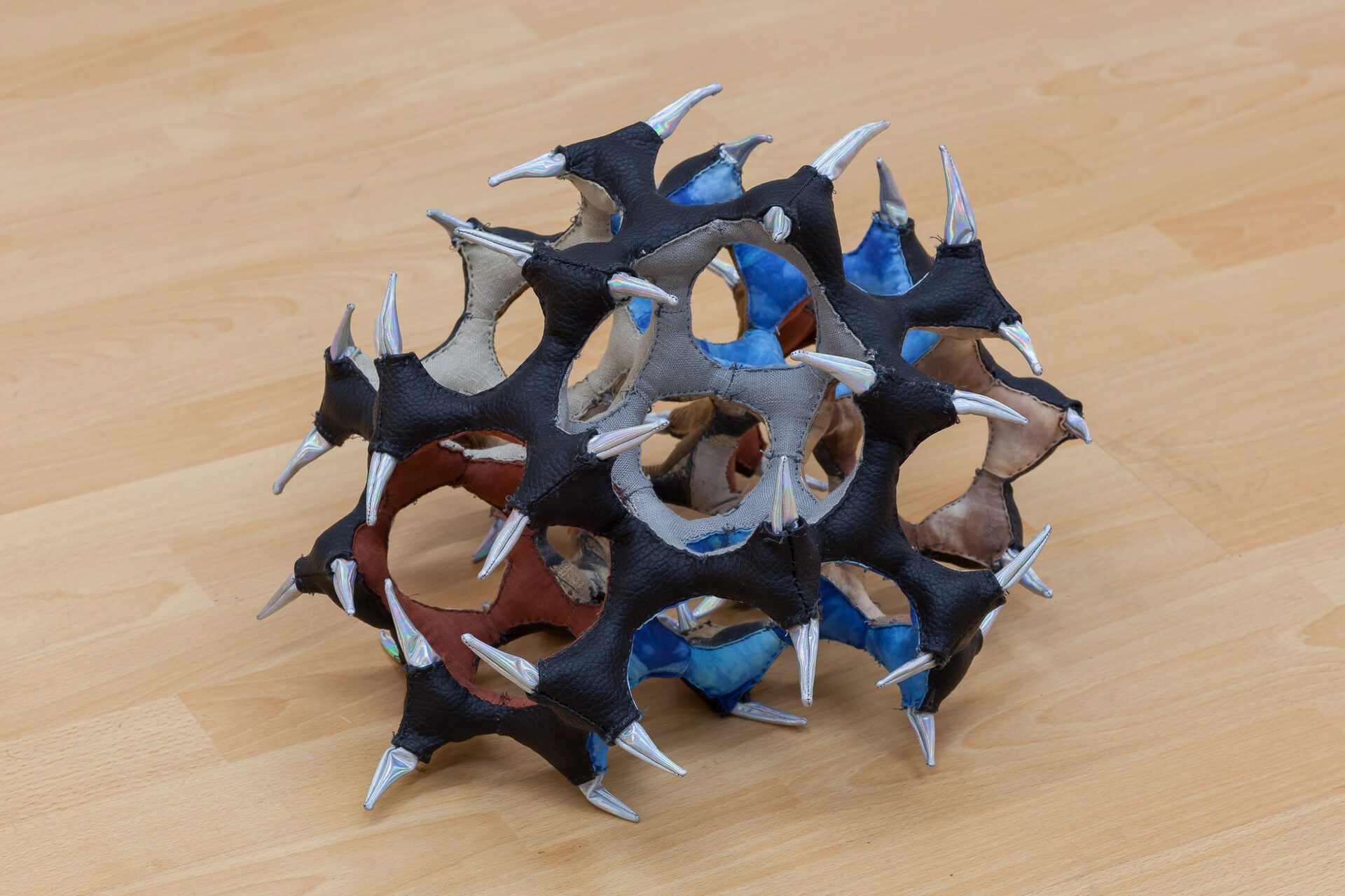 Claw sphere, 2021
