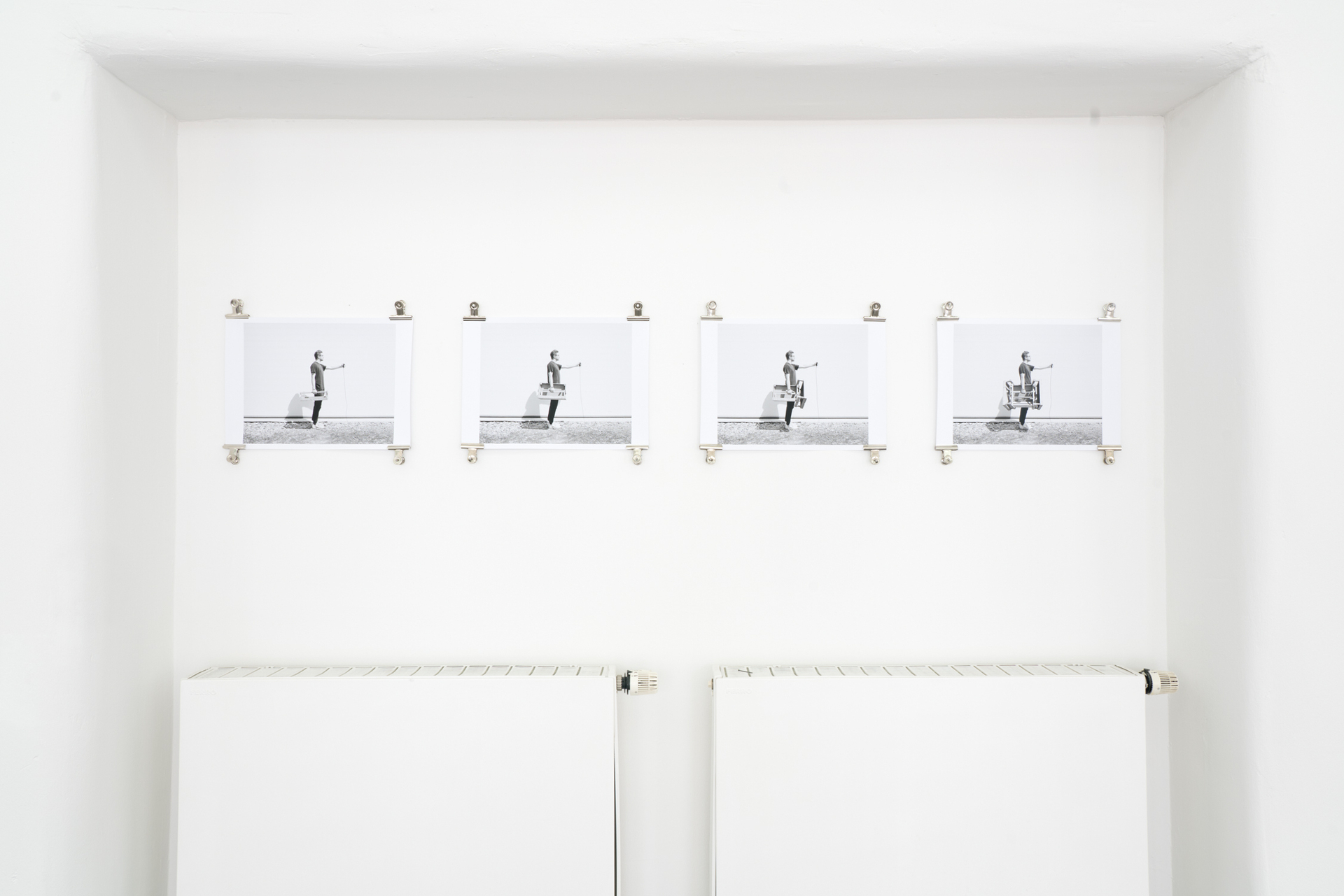 Alexander Mourant, Teaching the Camera How to Carry (Right), 2020, Photo-series of 4, inkjet print on matt paper, 29,7 x 42 cm