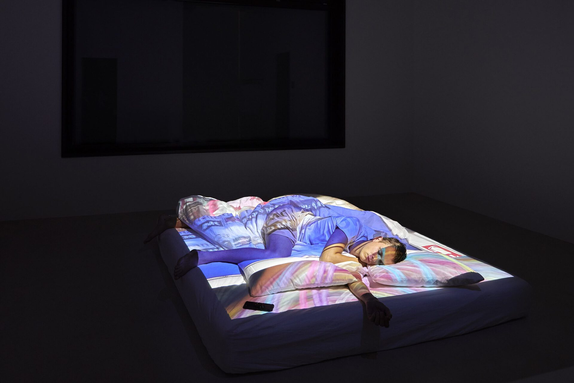 Isabella Fürnkäs, Siamese Dreams, Performance in Zurich at Windhager von Kaenel on the 18.9.2021 & 24.9.2021 17-21h by Jules Claude Gisler