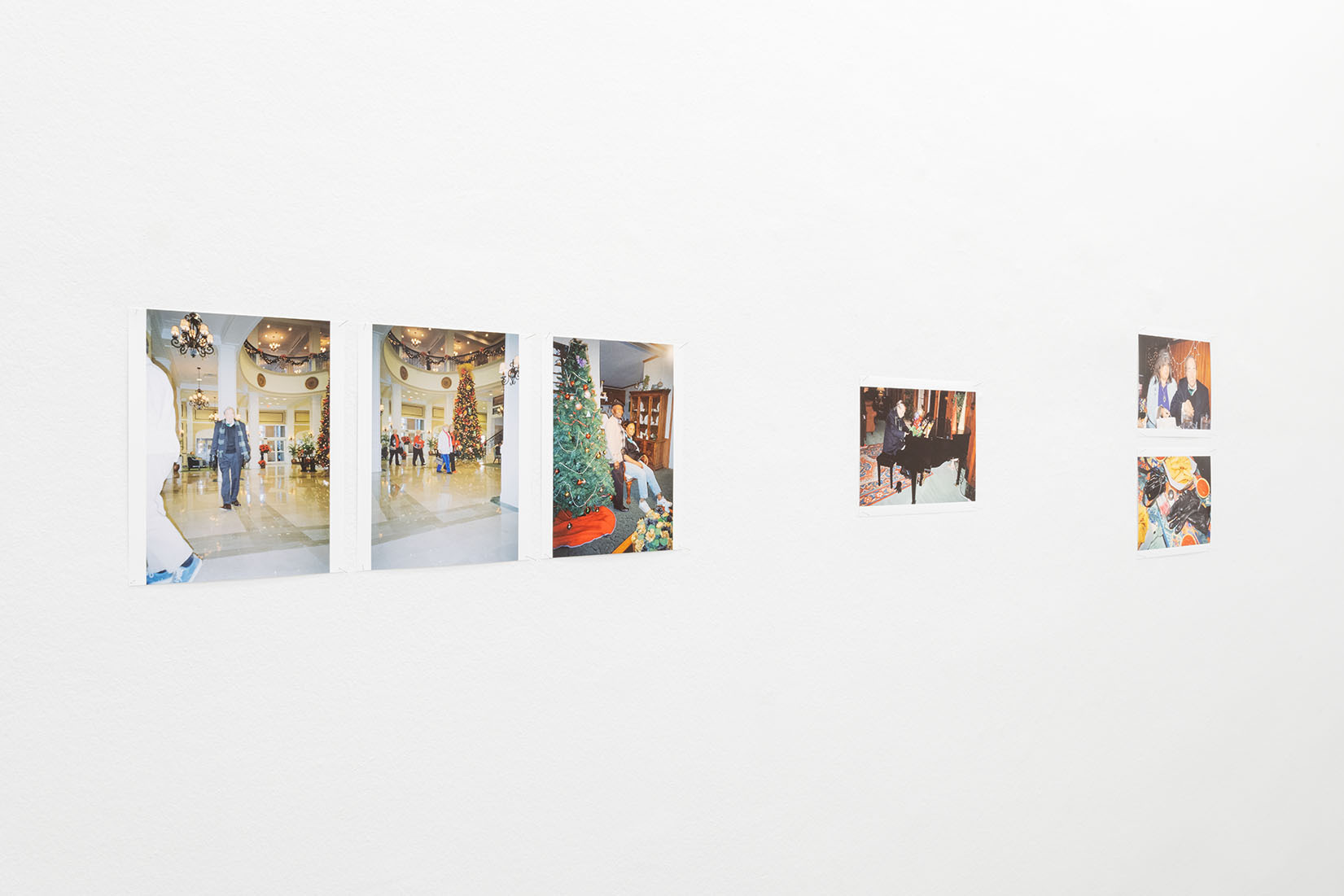 Exhibition view Juergen TELLER + Harmony KORINE | WILLIAM EGGLESTON 414, Christine König Galerie, Vienna 2021