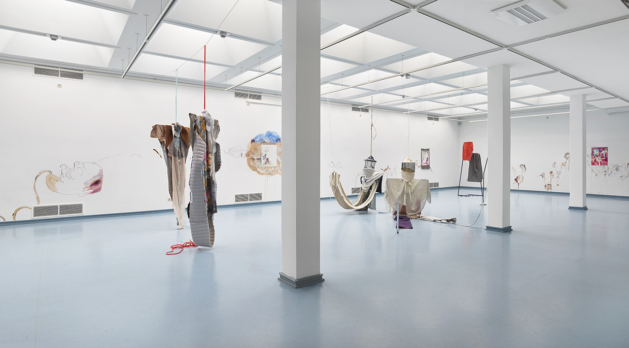 Ani Schulze, Installationview, Lovers & Hunters, Kunstverein Siegen