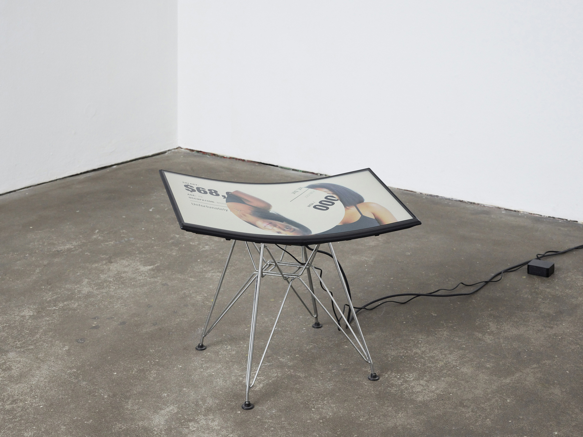 Lars Karl Becker, This is about you and me., 2020, Single-channel video, 34:26 minutes, Eames DSR 'Eiffel' Side Chair legs, sound shower (detail). Photo: Roman Mensing, artdoc.de