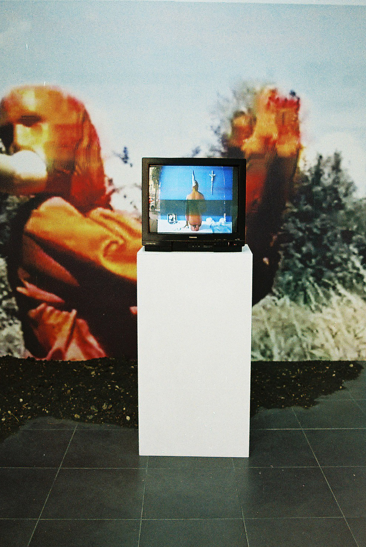 Shalva Nikvashvili, Tamada, 2021, Video, wallpaper,installation view