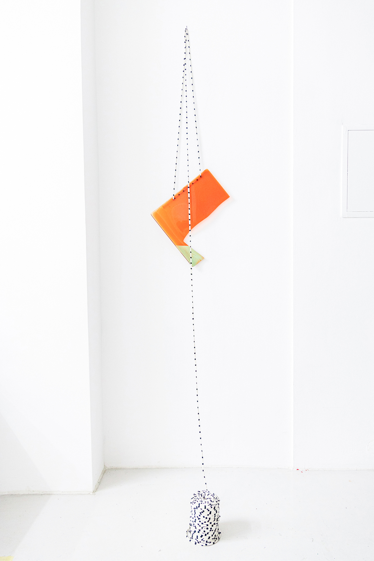 Maria Braune, Erik Esso, Tim Freiwald, Florian Kuhn, Schirin Kretschmann, Manuel Strauß, TCL 34, 2021, 245 x 45 x 50 cm