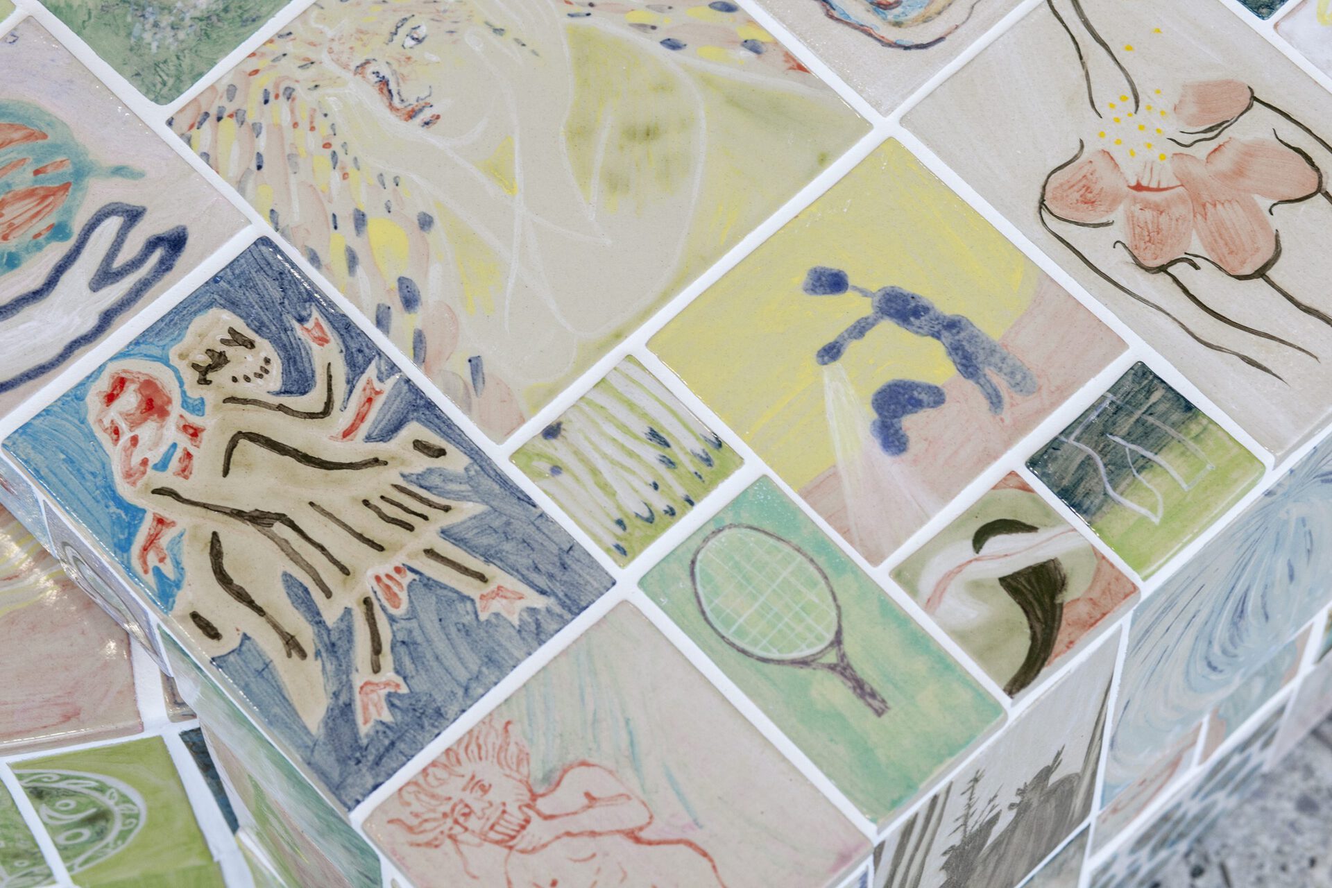 (detail) Venus Cloacina (fountain), 2021, underglaze-paint on stoneware, extruded polystyrol, ytong, grout und aromadiffusor, 122 x 150 cm