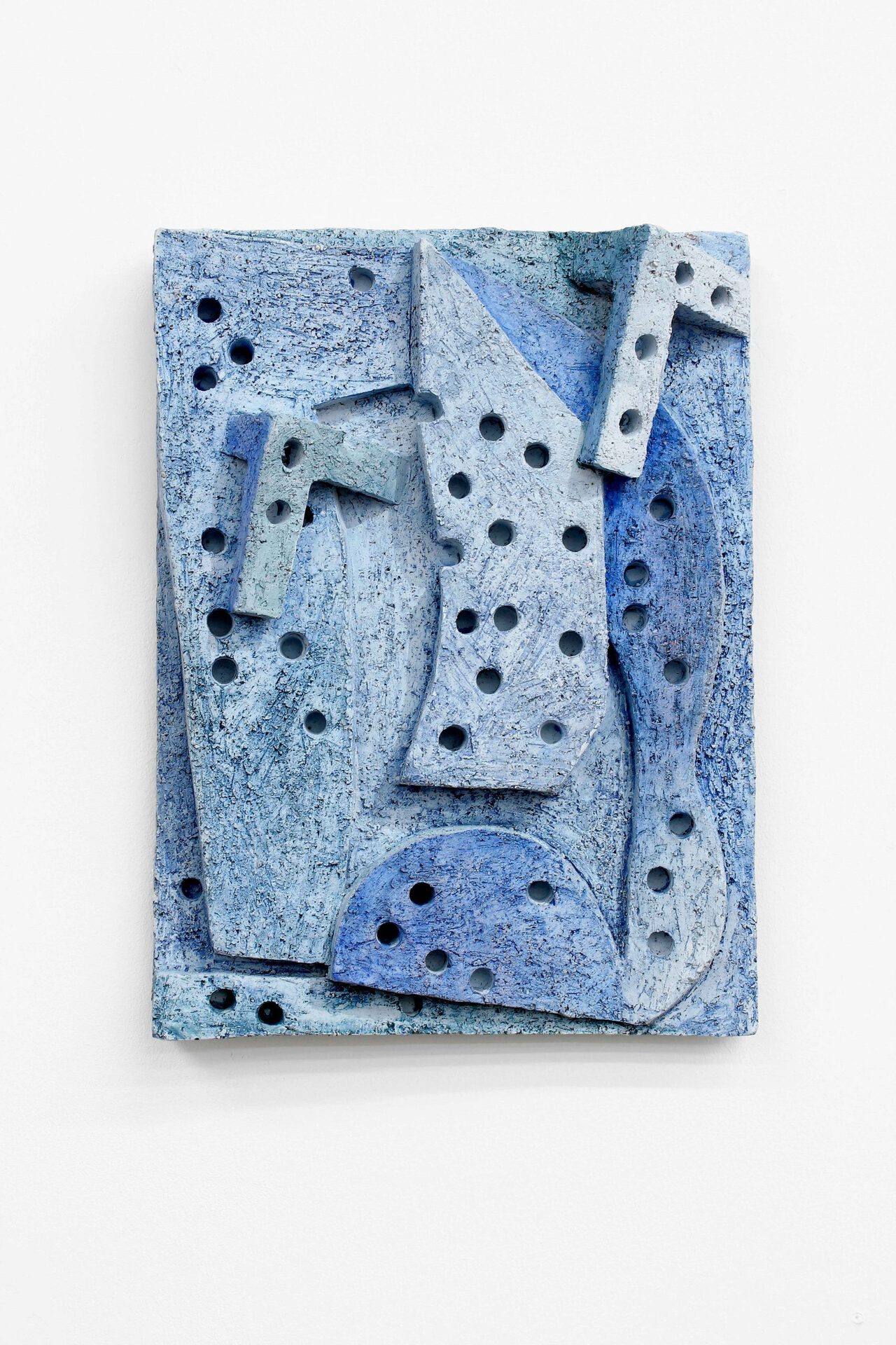 Suse Bauer, Wohnscheibe, 2021, glazed ceramic