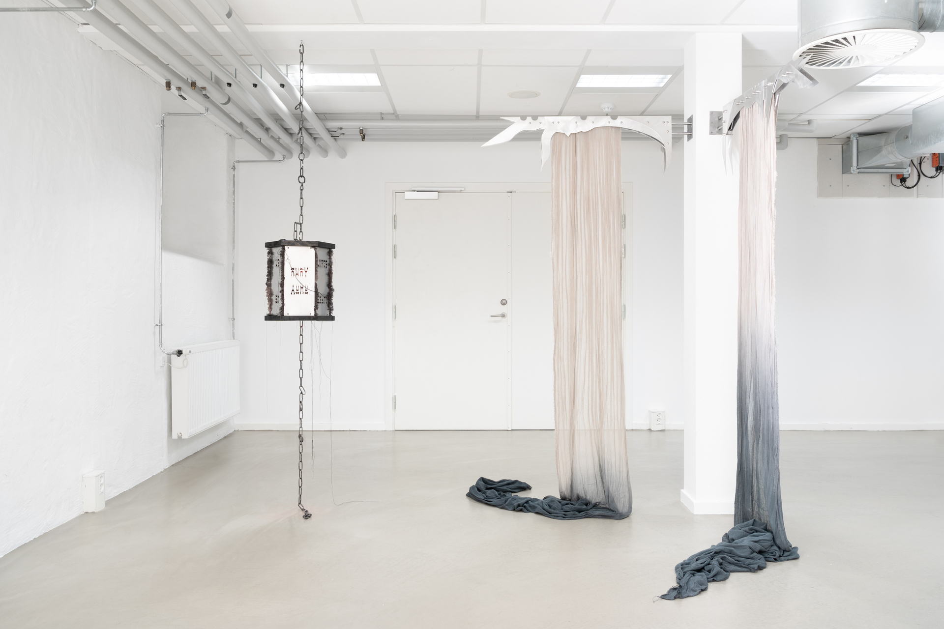 Inside Job (Ula Lucińska & Michał Knychaus), Installation view 03