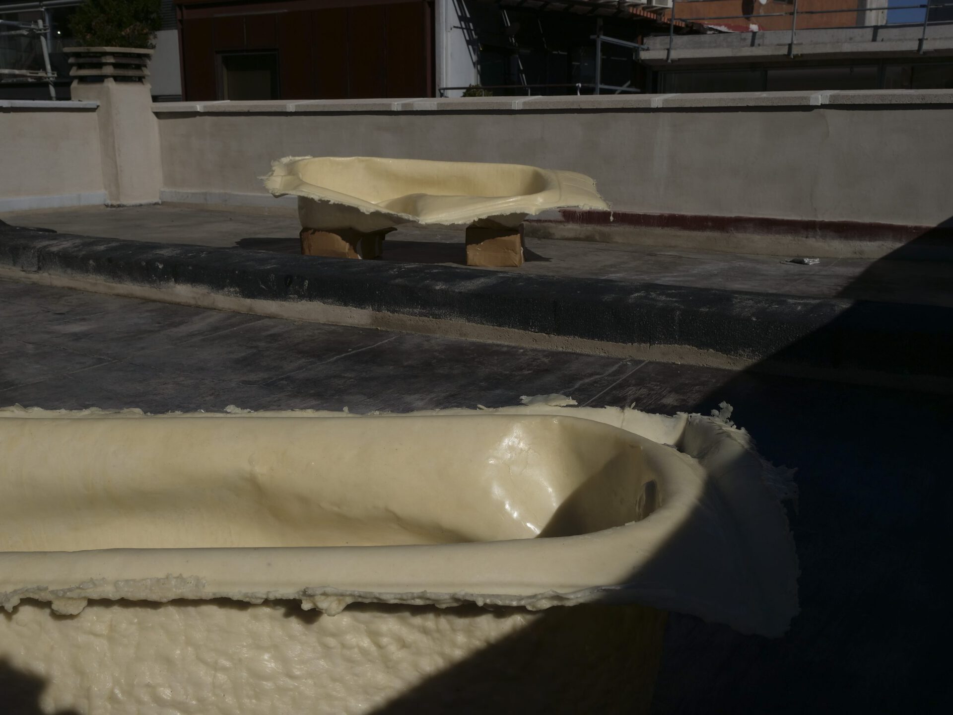 Victor Santamarina, Autoconservación, 2021, wax and cardboard