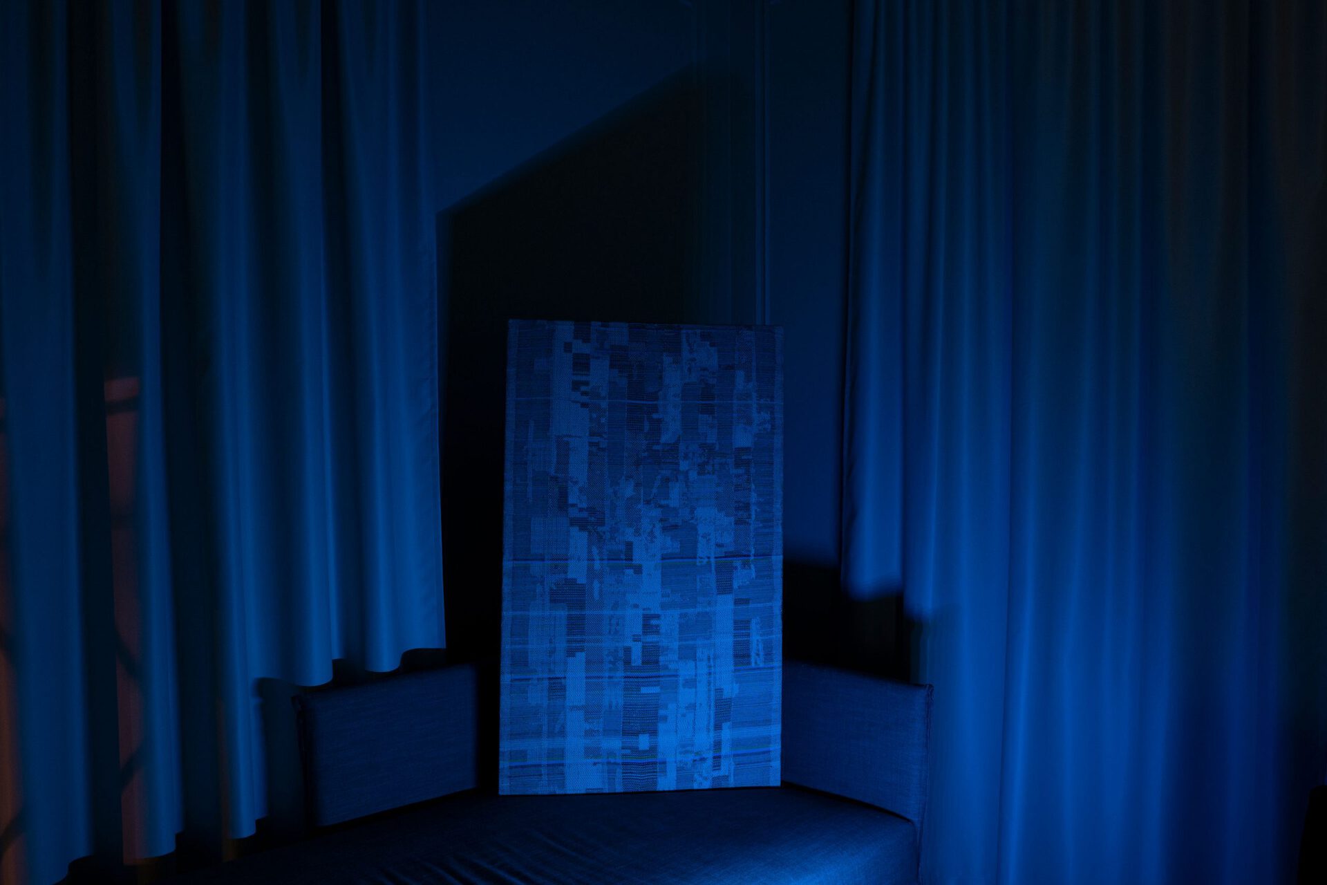 Magnus Håland Sunde “Monitor screen test #1” (2019) Wool. 110 x 65 cm.