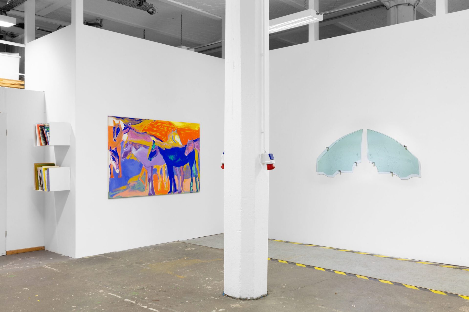 Left: Johana Dumet,Les chevaux de Camargue, 2021 Pigments with rabbit glue 120 x 180 cm Right: Lena Marie Emrich,Lena Marie Emrich desire to desire, 2021 car window pane, engraving 69 x 160 x 6,5 cm